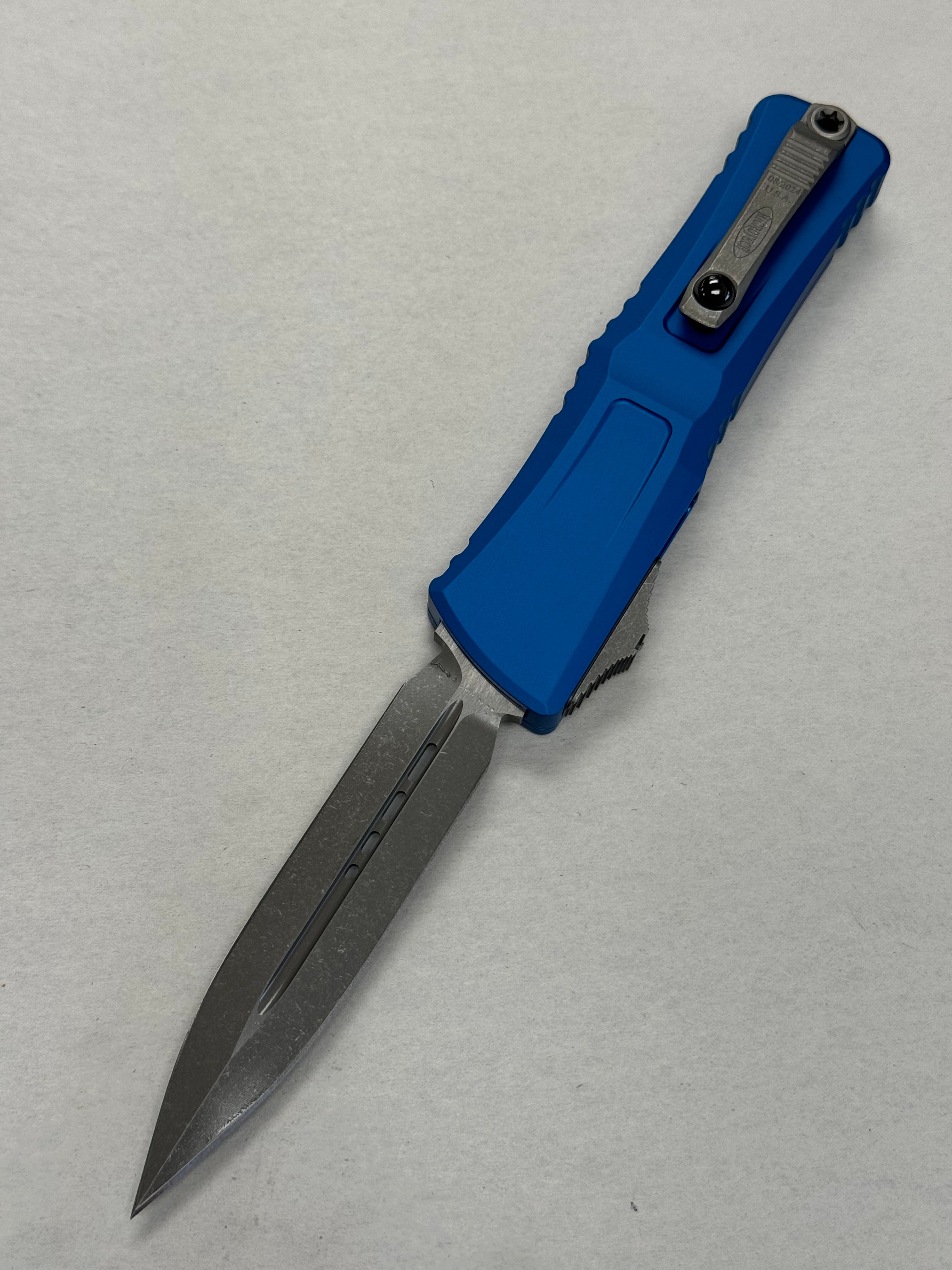 Microtech Knives Combat Troodon Gen III Apocalyptic Double Edge w/ Blue Handle 1142-10 APBL