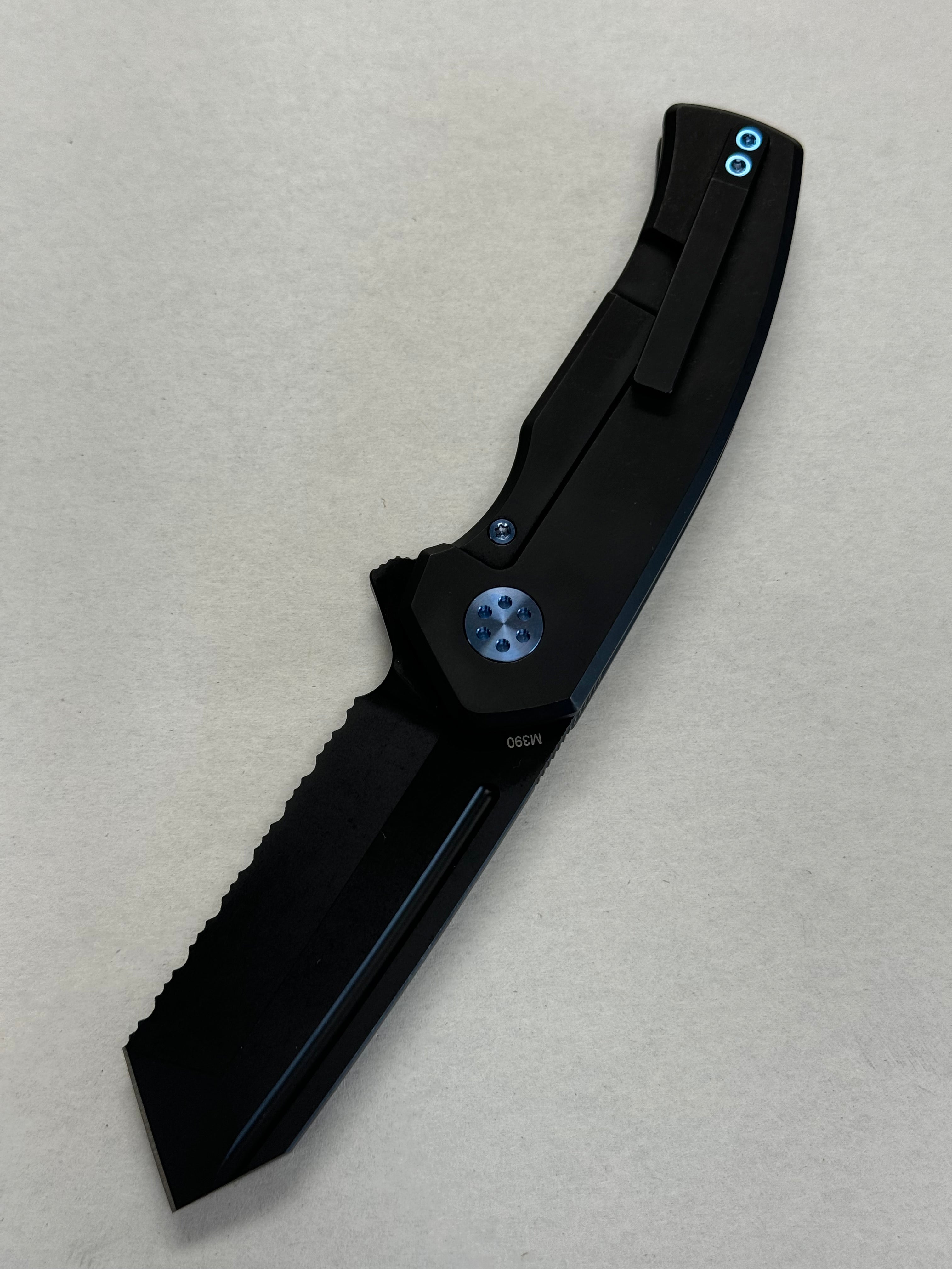 Beans Blades Mini Warrior Folder - Electric Blue Carbon Fiber, Full Serrated PVD M390