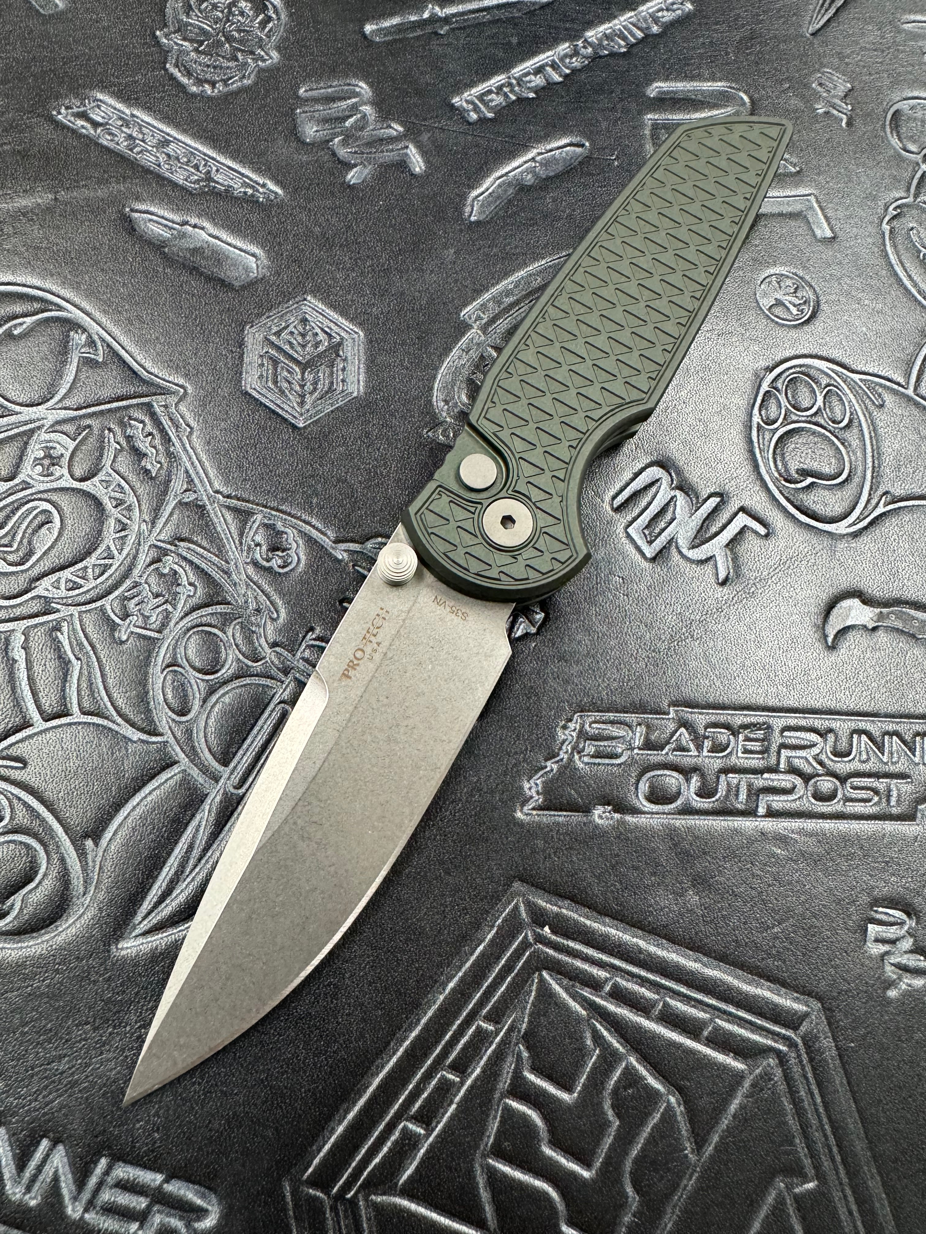 Pro-Tech TR-3 Integrity Manual Green Aluminum Relic Handles w/ Stonewash S35 INT105-GREEN