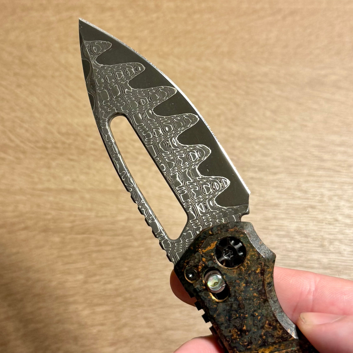 Heretic Koschei Custom - Chemtina Copper Slotted Scales w/ Abalone Buttons, Sculpted DLC Clip & DLC Hardware - Vegas Forge Reptilian San-Mai Damascus