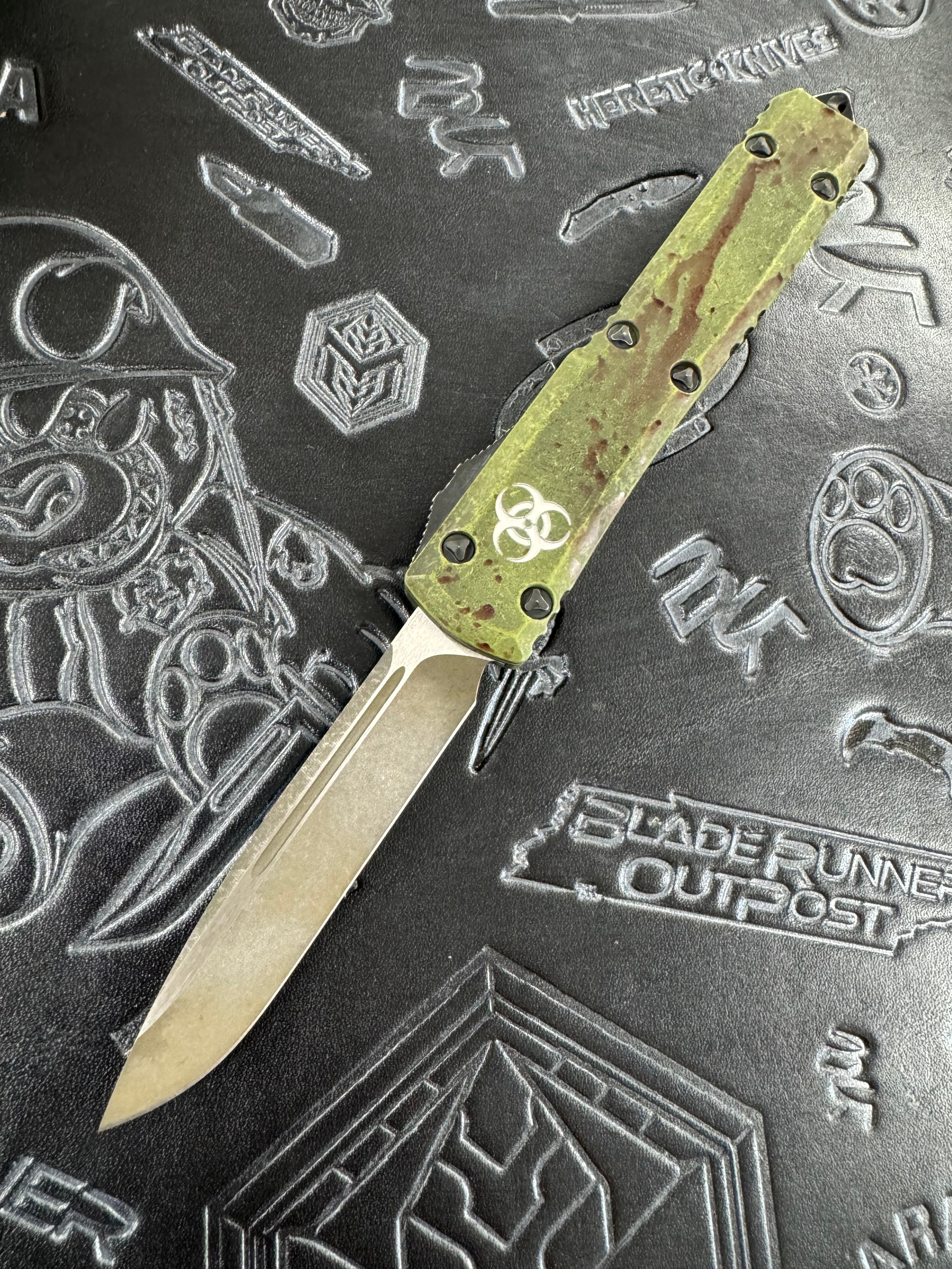 Microtech Ultratech S/E Single Edge Outbreak Deep Engraved Standard Si ...