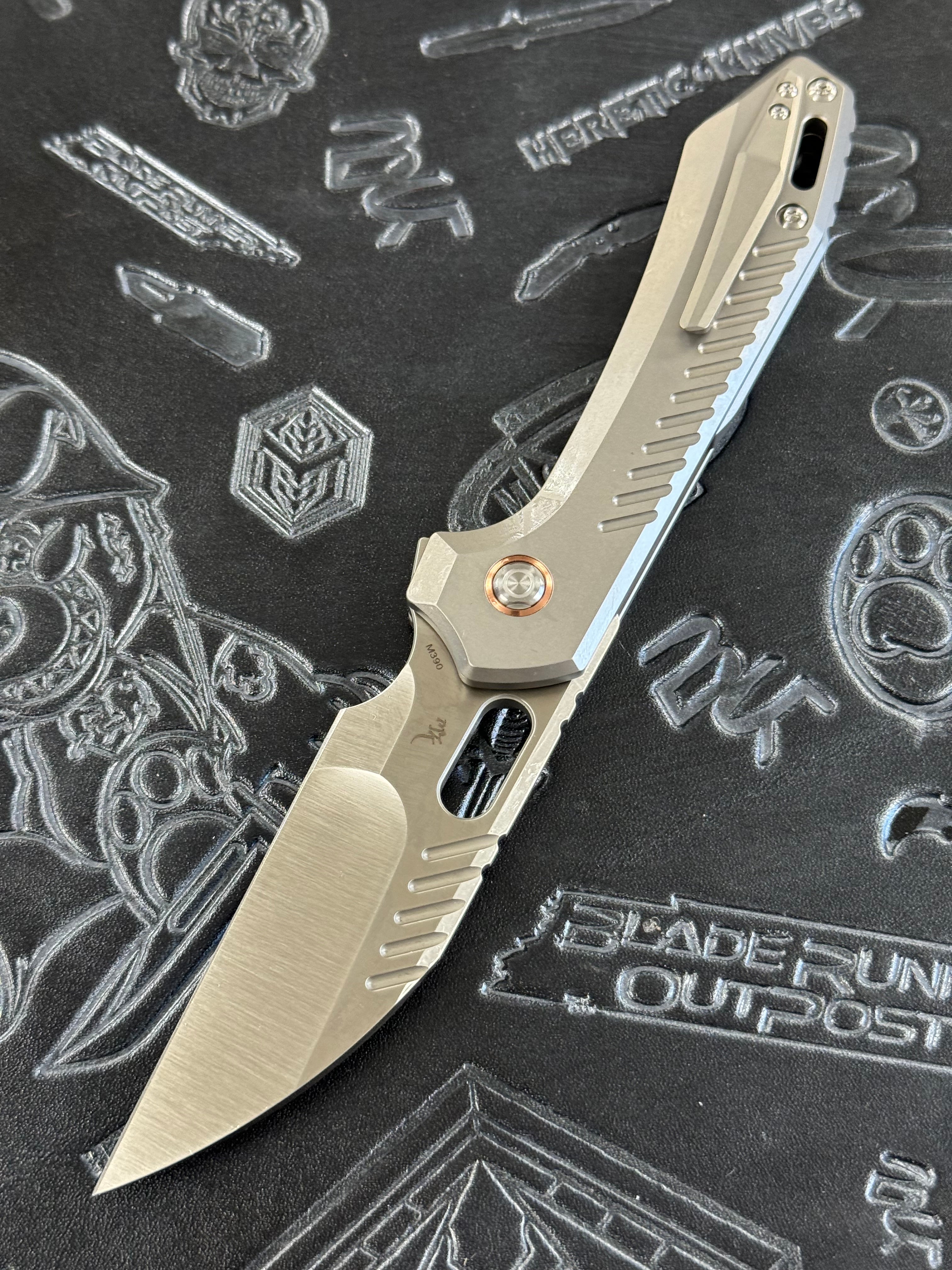 Vosteed RSKAOS - Top Liner Lock (3.46" M390 Satin Wharncliffe Blade & Titanium Handle) - A0902