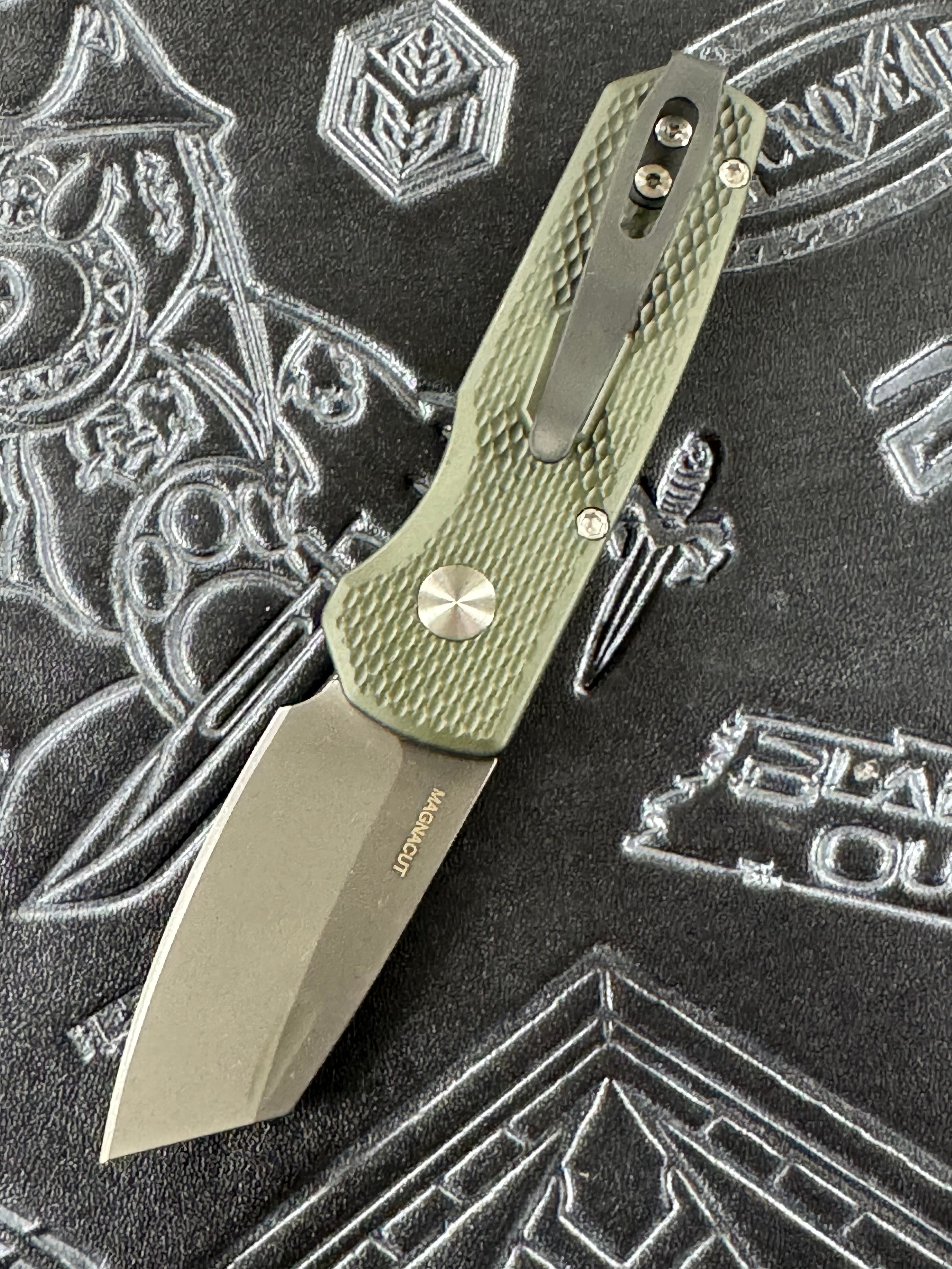 Pro-Tech Knives Runt 5 Auto Knife Blade Show West 02 Green Textured Handle, 1.95" Smokey Grey DLC Blade Magnacut Reverse Tanto