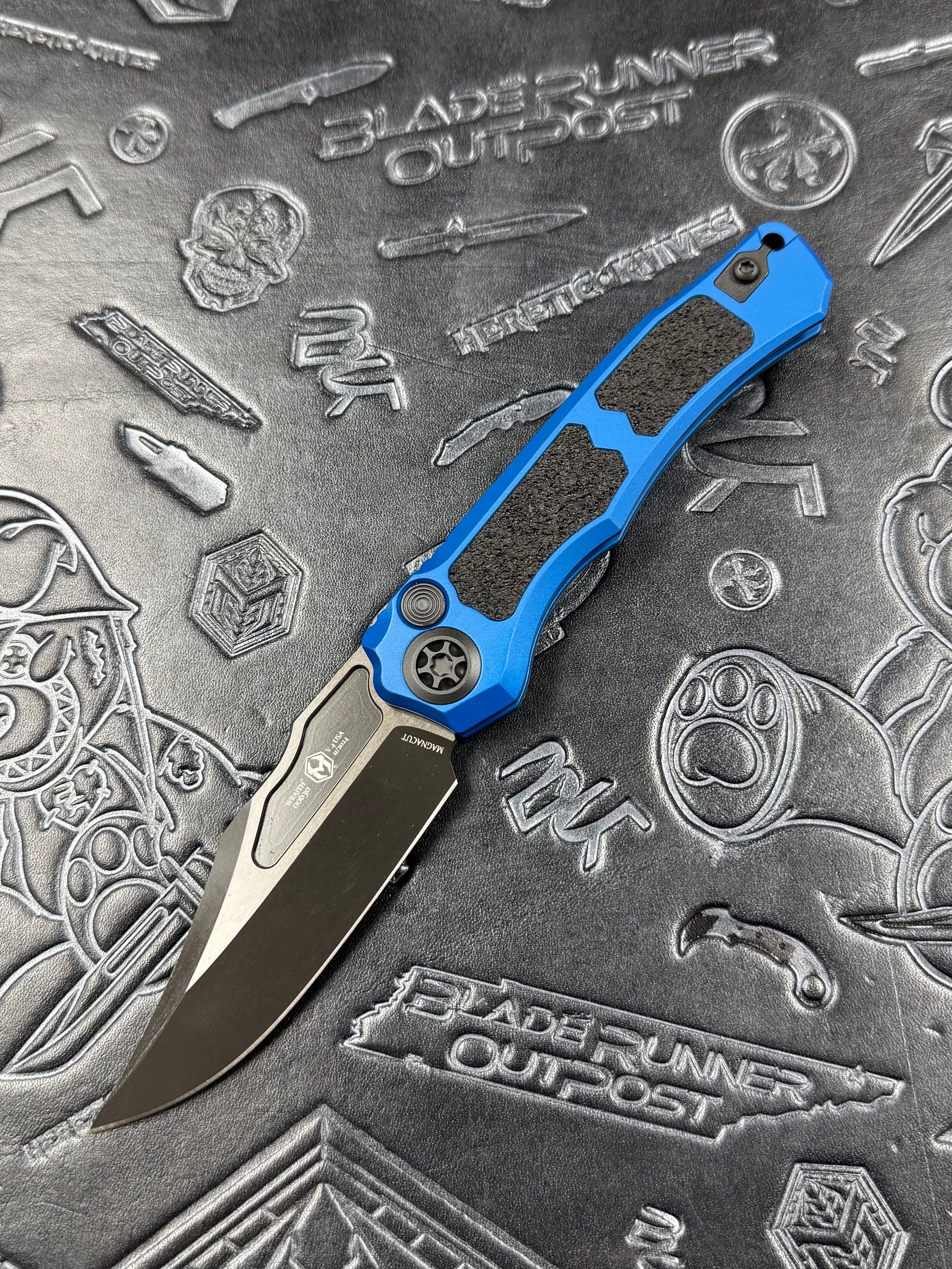 Heretic Knives Wraith Auto V4 w/ Blue Handle & DLC Bowie MagnaCut Blade H002-6A-BLU