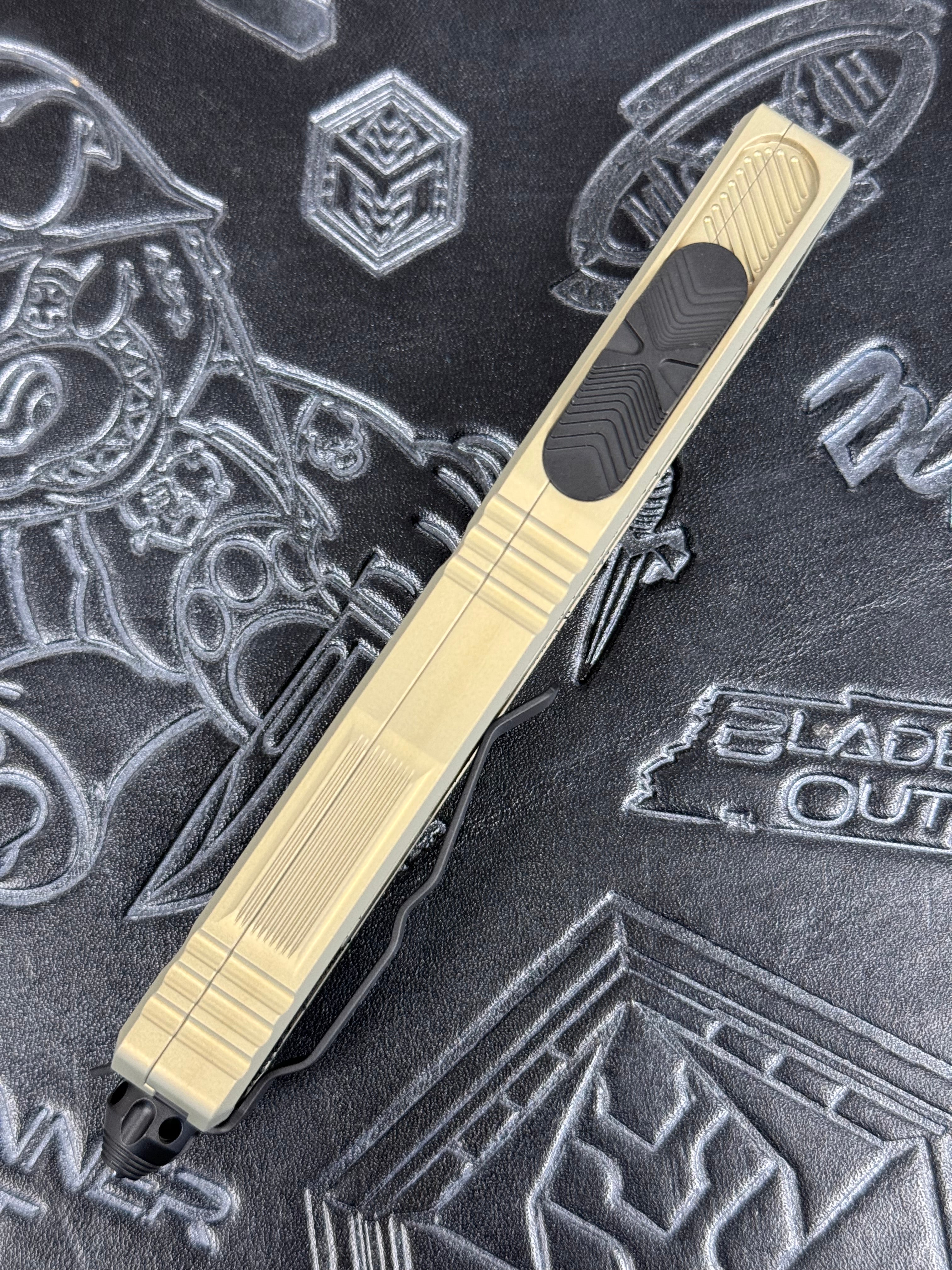 Microtech Scarab 2 D/E-S Gen III - Sand Tactical Standard - Scarab II Gen III - 1180-1 SN