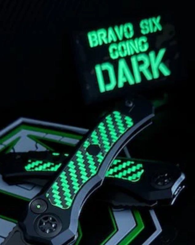 Heretic Knives Wraith Auto V4 w/ GITD Carbon Fiber Inlays & DLC Bowie MagnaCut Blade H002-6A-GLO/CF