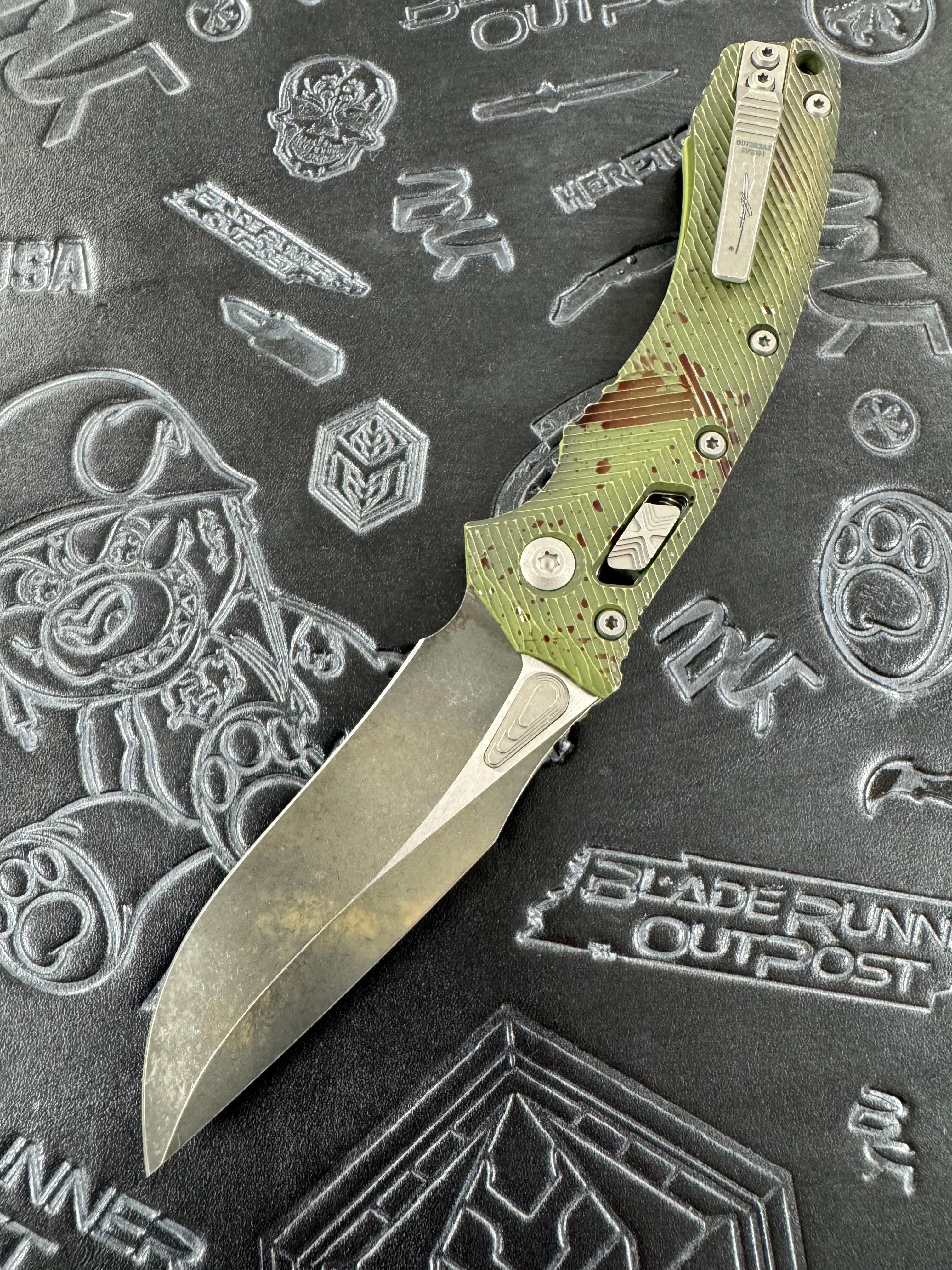 Microtech Amphibian RAM LOK Outbreak Fluted Aluminum w/ M390MK 137RL-1 FLOBS