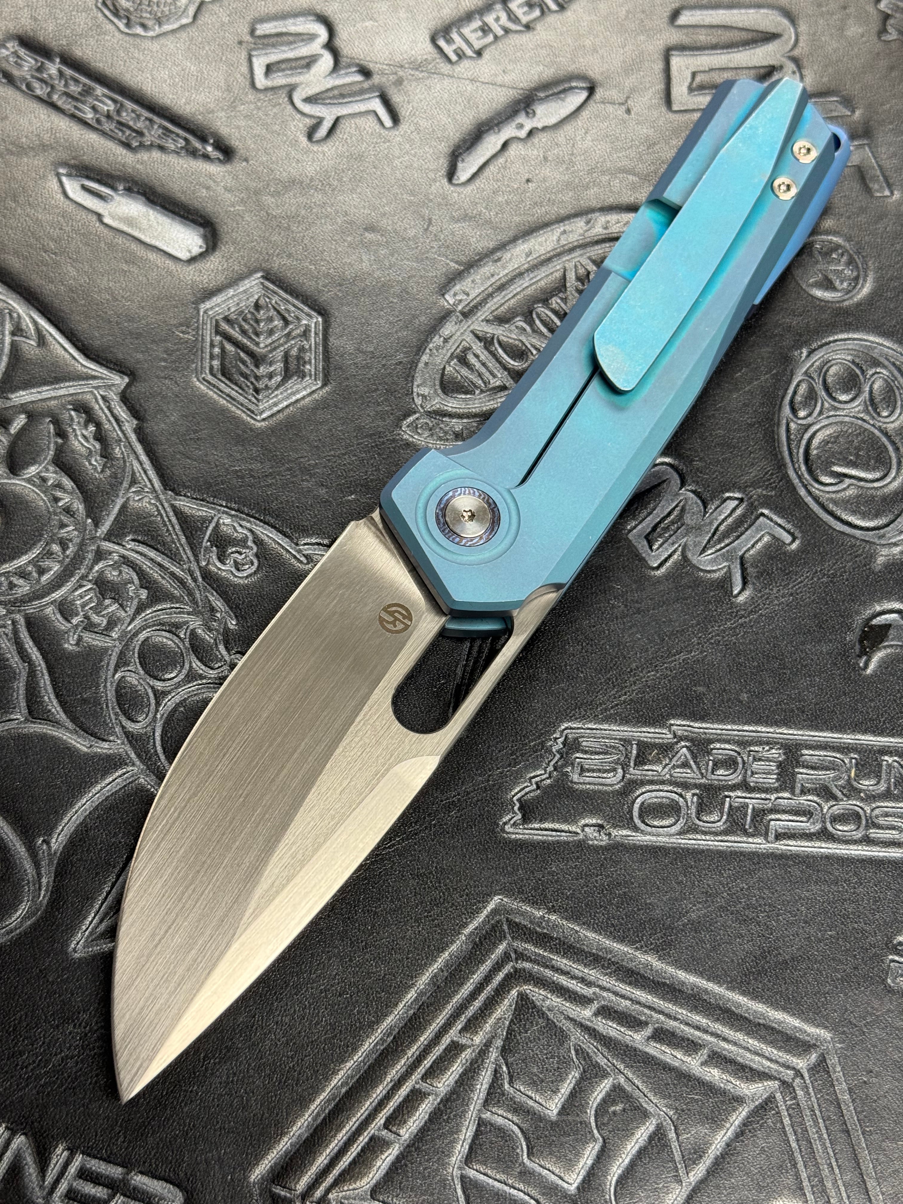 VANGUARD BREAKER POCKET KNIFE BLUE STONEWASHED TITANIUM HANDLE MAGNACUT BLADE