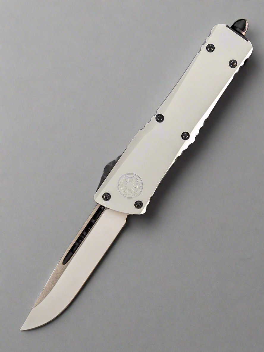 Microtech Combat Troodon S/E Stormtrooper Deep Engraved Smooth Chassis Standard Signature Series 143S-1STD