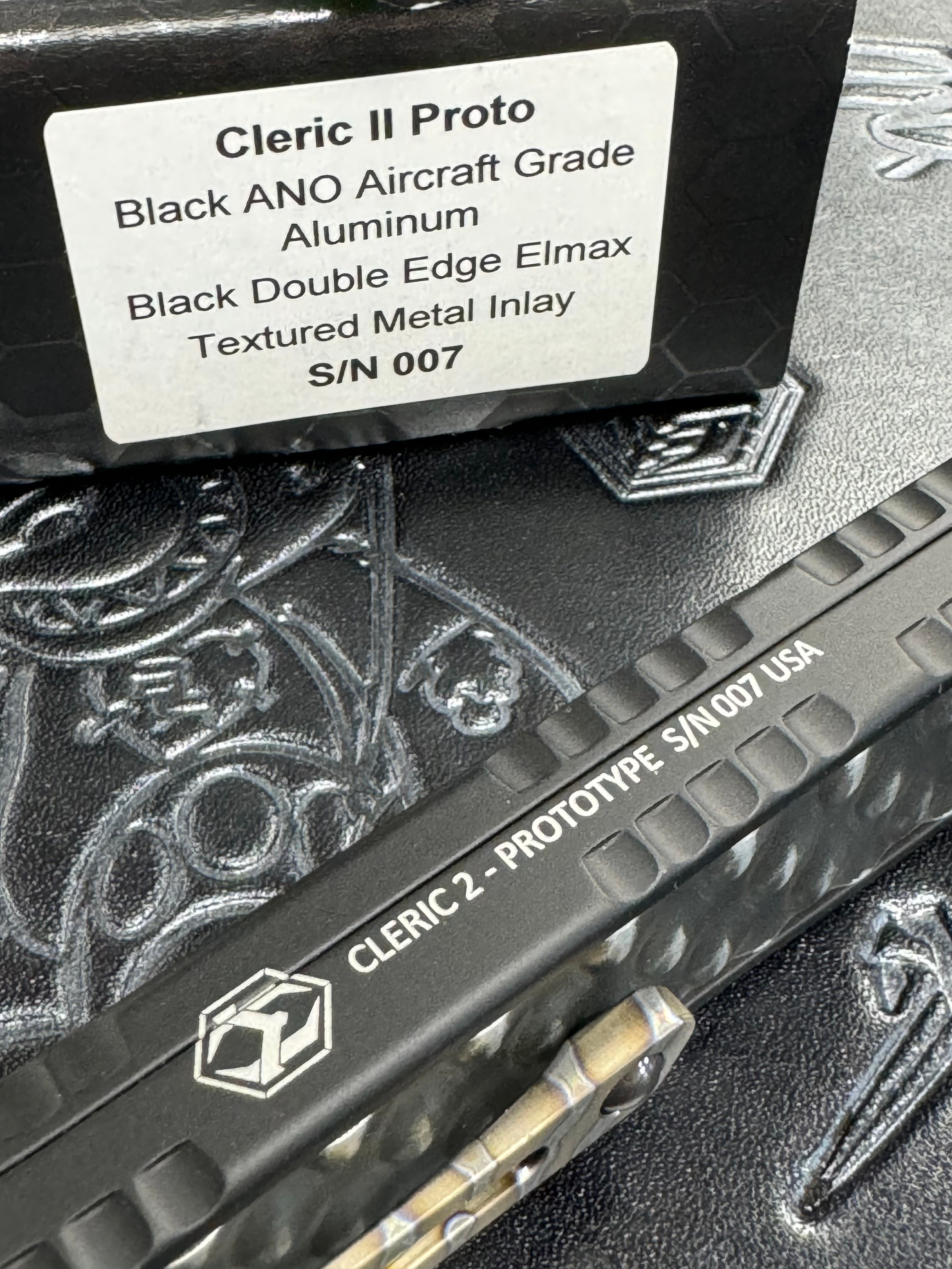 Pre Owned HERETIC KNIVES "CLERIC 2" ALUMINUM TEXTURED METAL INLAY 4.25" DAGGER (PROTOTYPE) SN:007