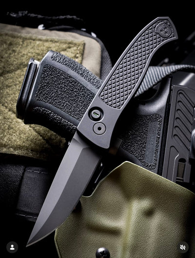 Pro-Tech Brend Classic Operator - Black Diamond Texture Aluminum w/ Tritium Button Inlay - Sterile DLC Magnacut - WB1106-OP