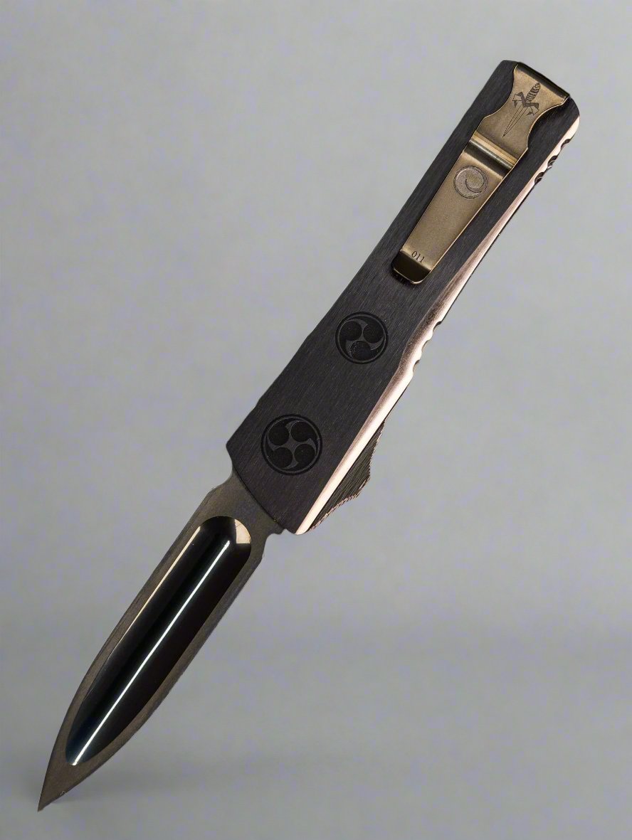 Marfione Custom Combat Troodon O-Yari DLC Diamondwash w/Deep Engraved War Crests Carbon Fiber Carbon Fiber Button DLC Two-Tone HW