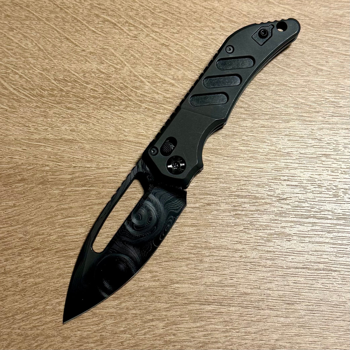 Heretic Koschei Custom - Battleworn DLC Slotted Scales w/ Sculpted DLC Clip & DLC Hardware - DLC Chad Nichols Wavepool Damascus