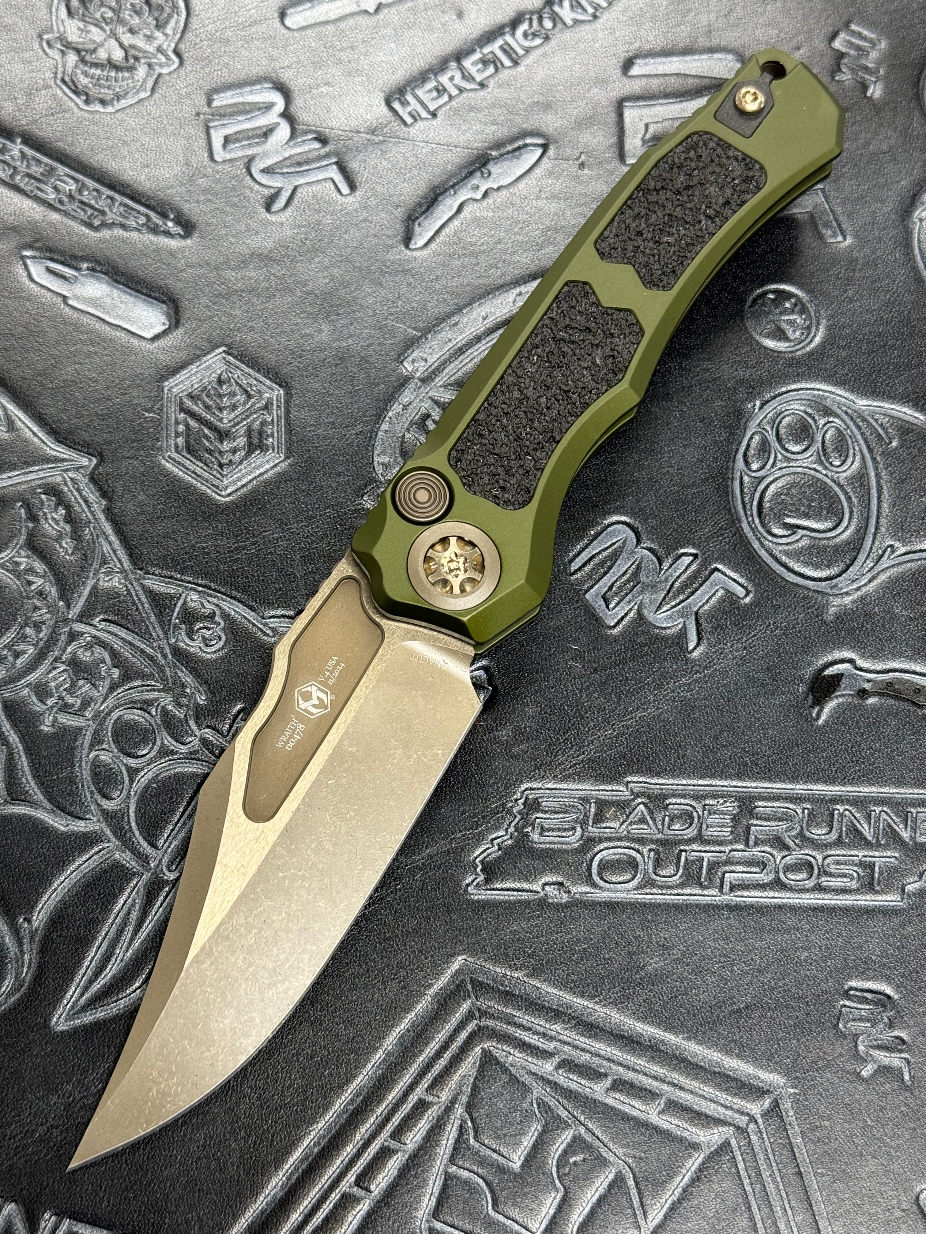 Heretic Knives Wraith Auto V4 OD Green Handle w/ Grip Inlays & Bronze Bowie MagnaCut Blade H002-7A-GRN