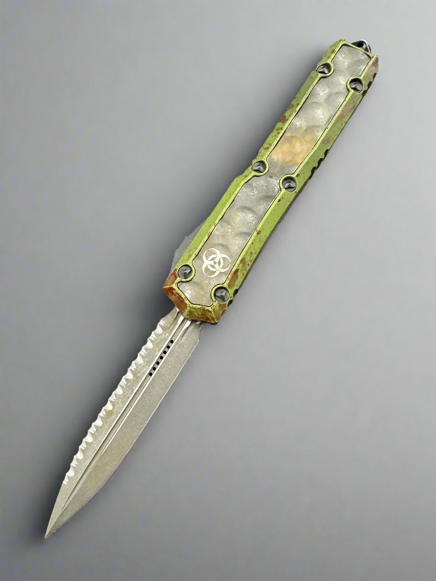 Microtech Makora Outbreak Double Edge Full Serrate Signature Series 206-3OBDS