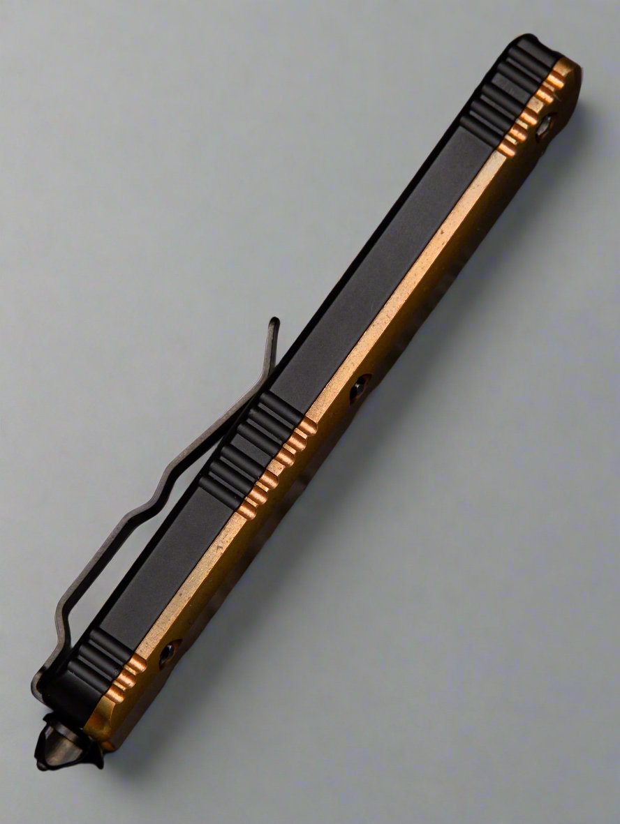 Pre Owned (Trade In) Reese Weiland Damascus Blade in Microtech Ultratech  223-1DLCTCPS Chassis Signature Series Copper Top Handle