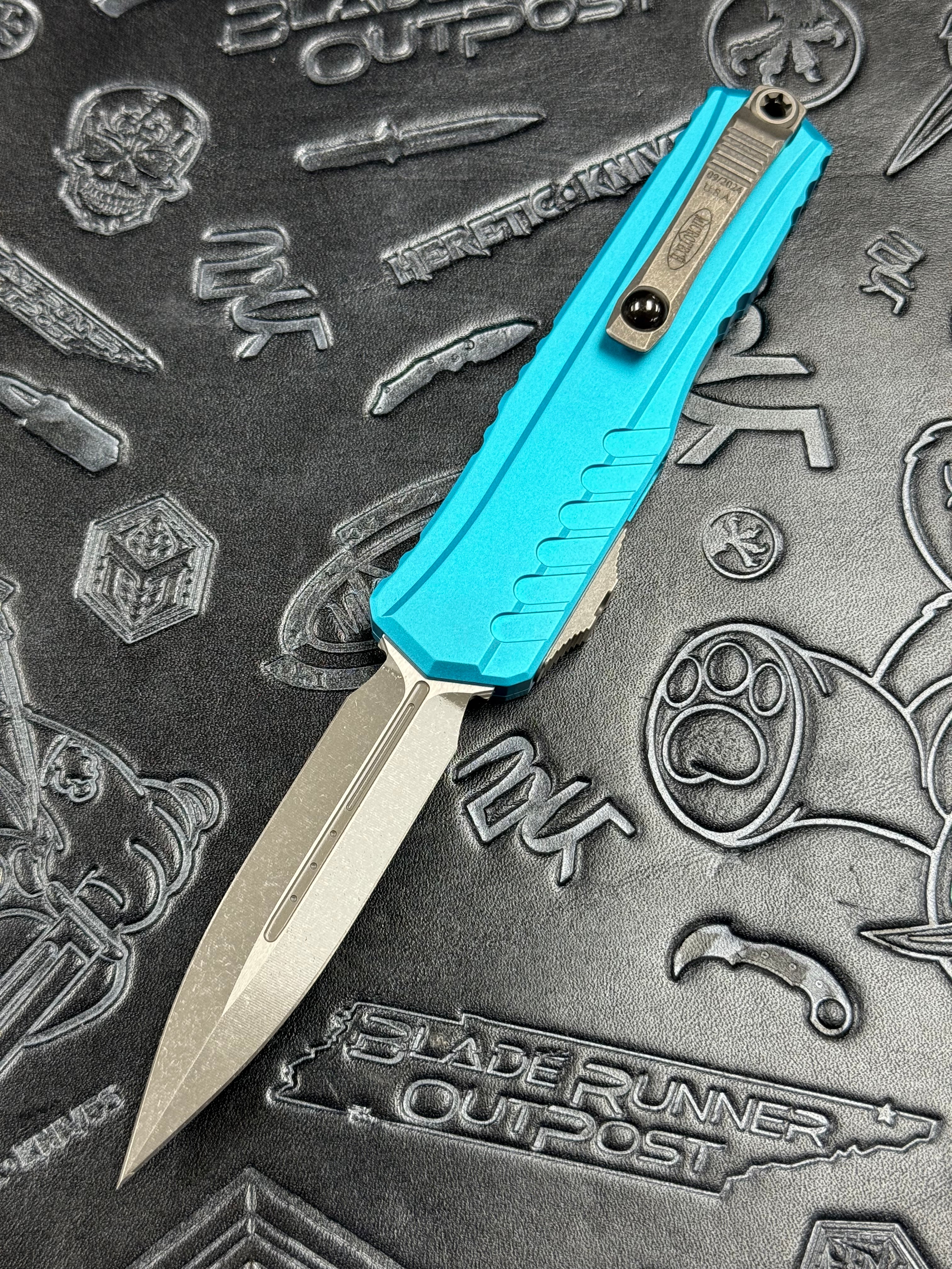 Microtech Cypher II D/E Apocalyptic w/ Turquoise Handle 1242-10 APTQ