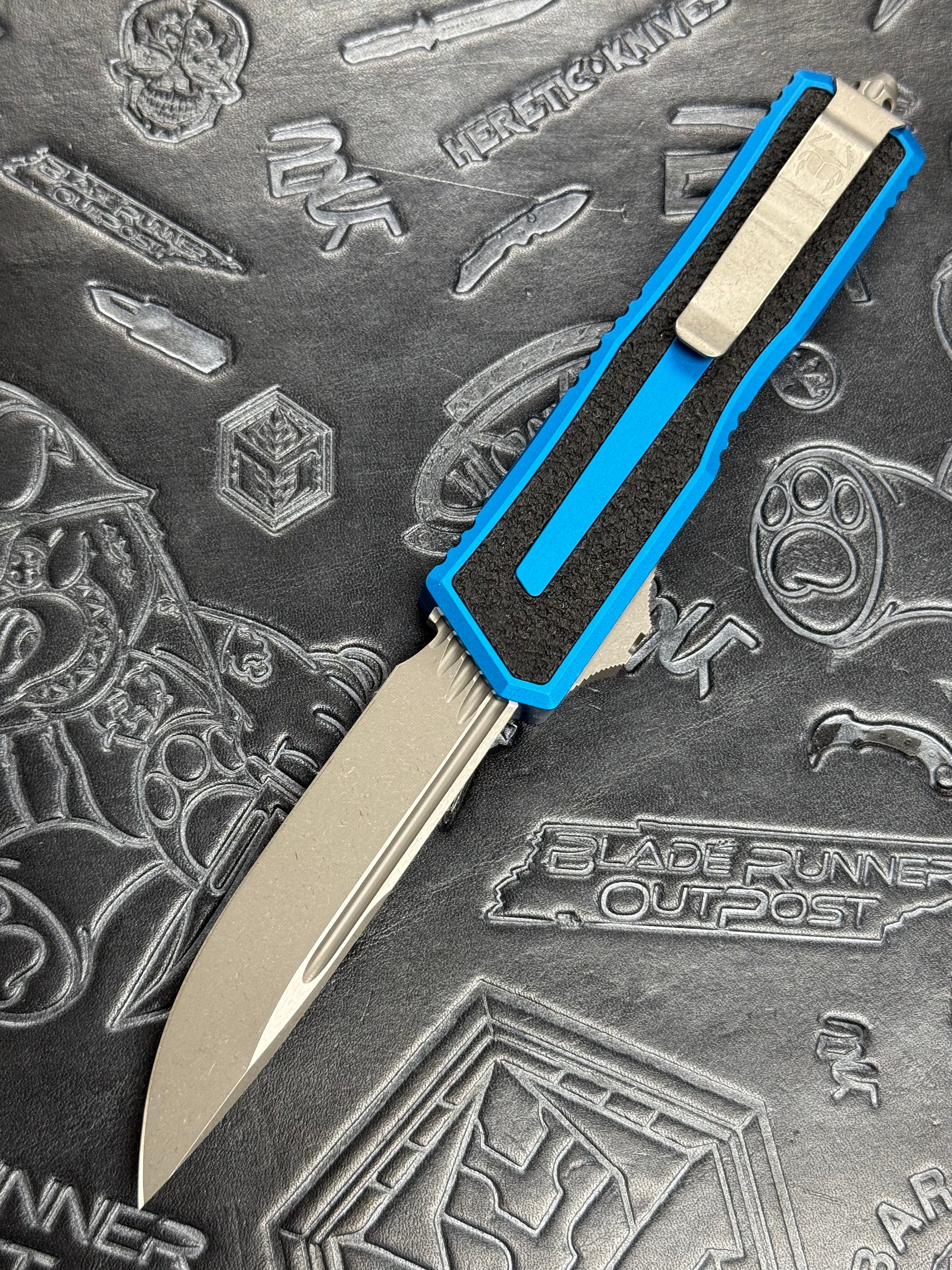 Microtech Scarab 2 Gen 3 - Blue Handles w/ S/E Spine Fluted Apocalyptic M390MK - Scarab II Gen III - 1278-10 APBL