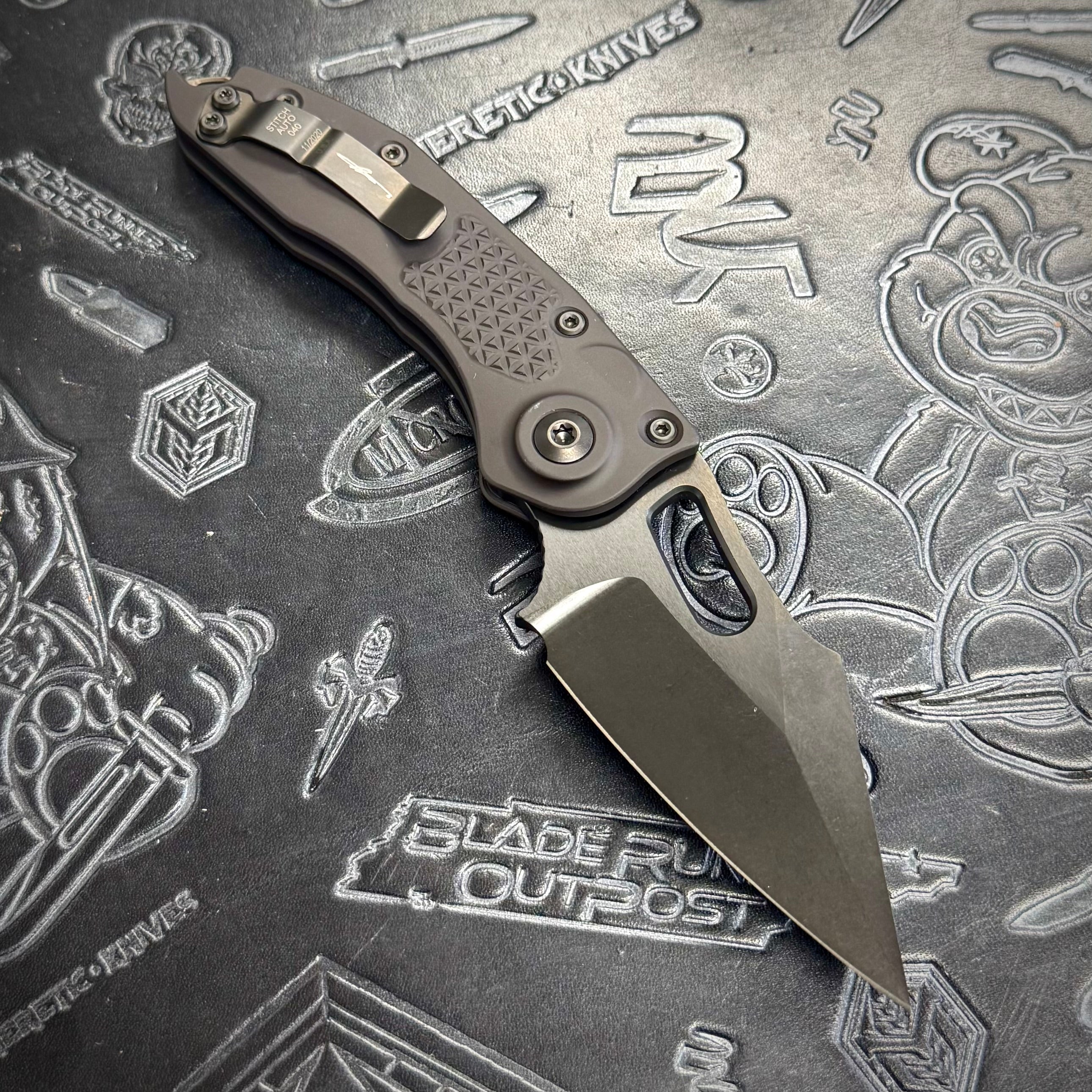 Microtech Stitch Auto - DLC Standard - DLC hardware S/N: 040 - 169-1 DLCTS