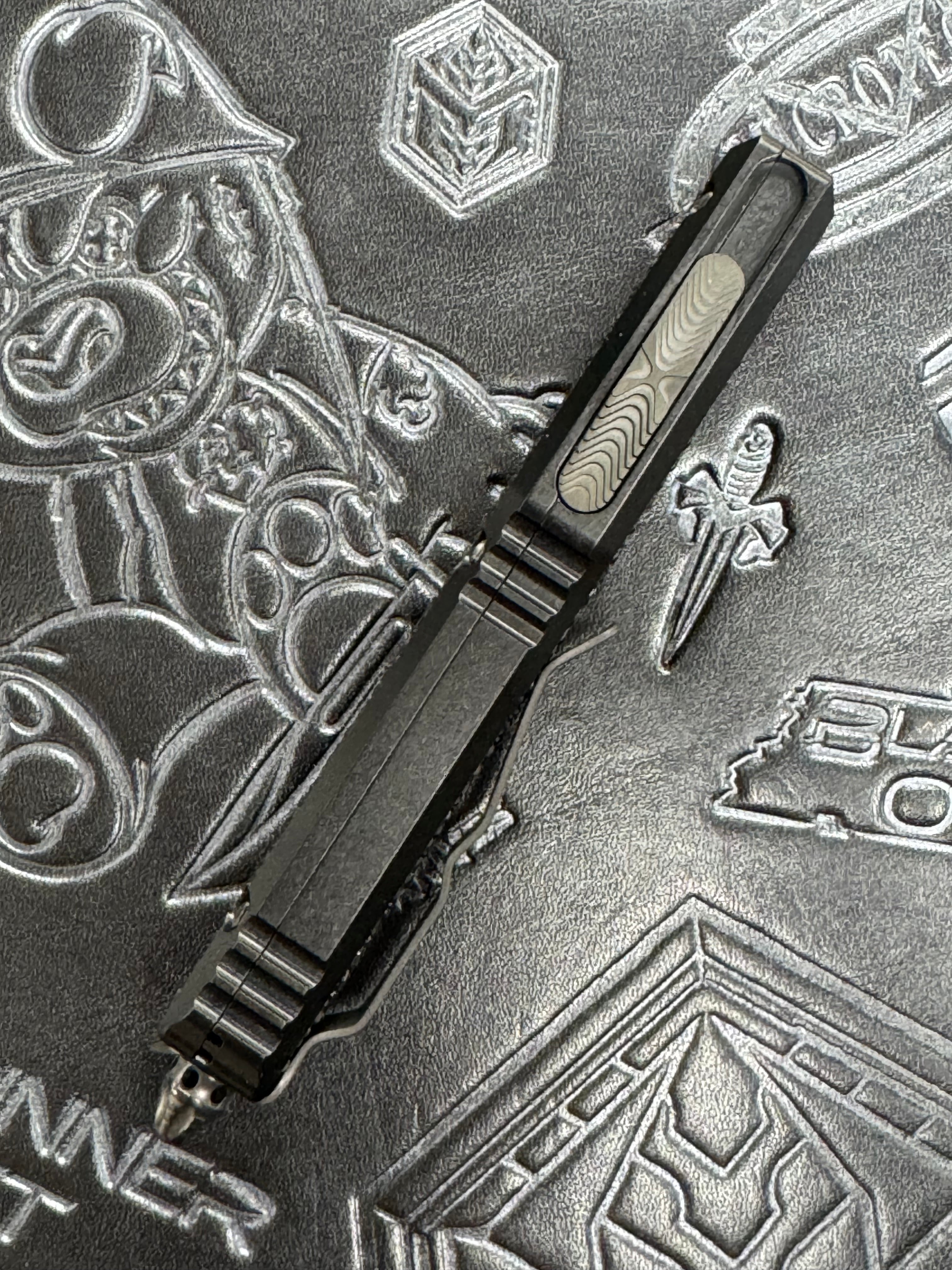 Pre Owned Marfione Makora DLC Apocalyptic D/E & Hefted Alloy Handle w/ Stingray Inlays & DLC Ringed Hardware