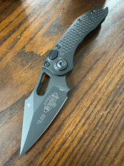 Microtech Borka Auto Stitch Single Edge Black Standard w/ Blue Titanium Backspacer 169-1BK-A1TI