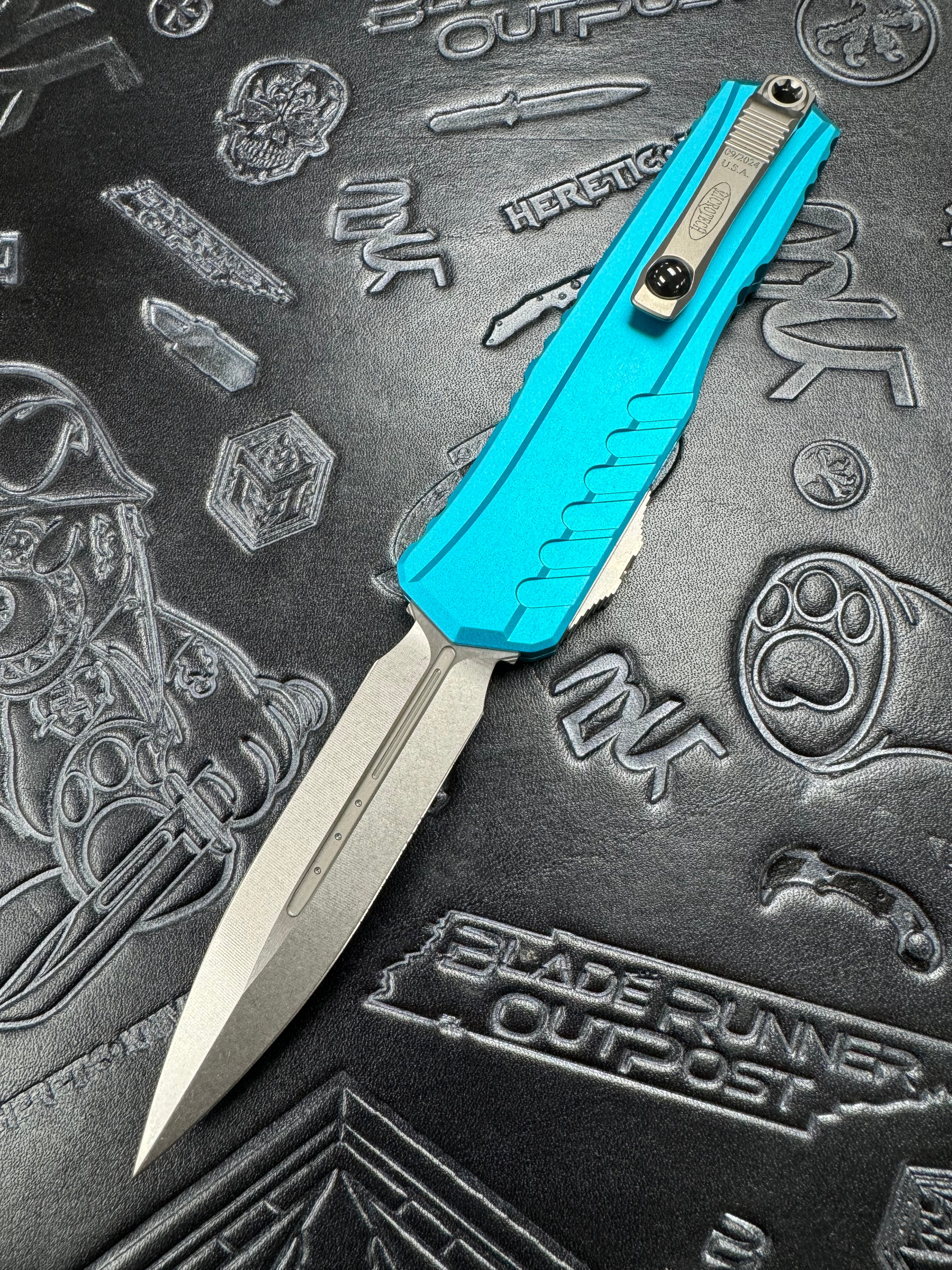 Microtech Cypher II D/E Stonewash w/ Turquoise Handle 1242-10 TQ