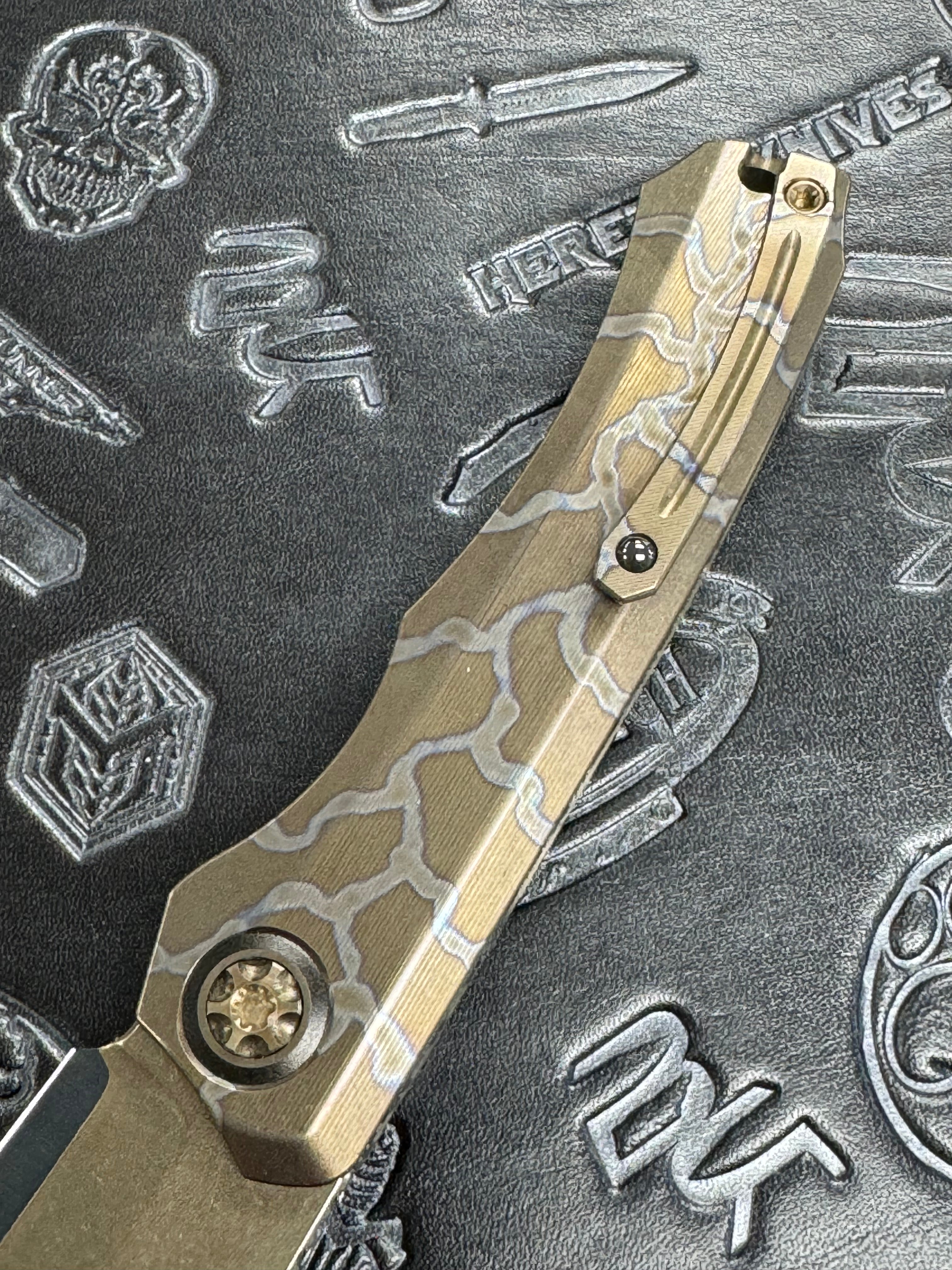 Pre Owned Heretic Knives Wraith Automatic Knife Custom Flamed Ti/San Mai SN:03