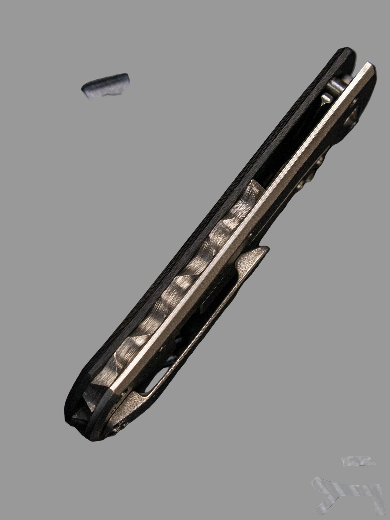 JOHN GRAY ROSTRUM CARBON FIBER FRAME-LOCK FOLDING KNIFE Magnacut Fuller