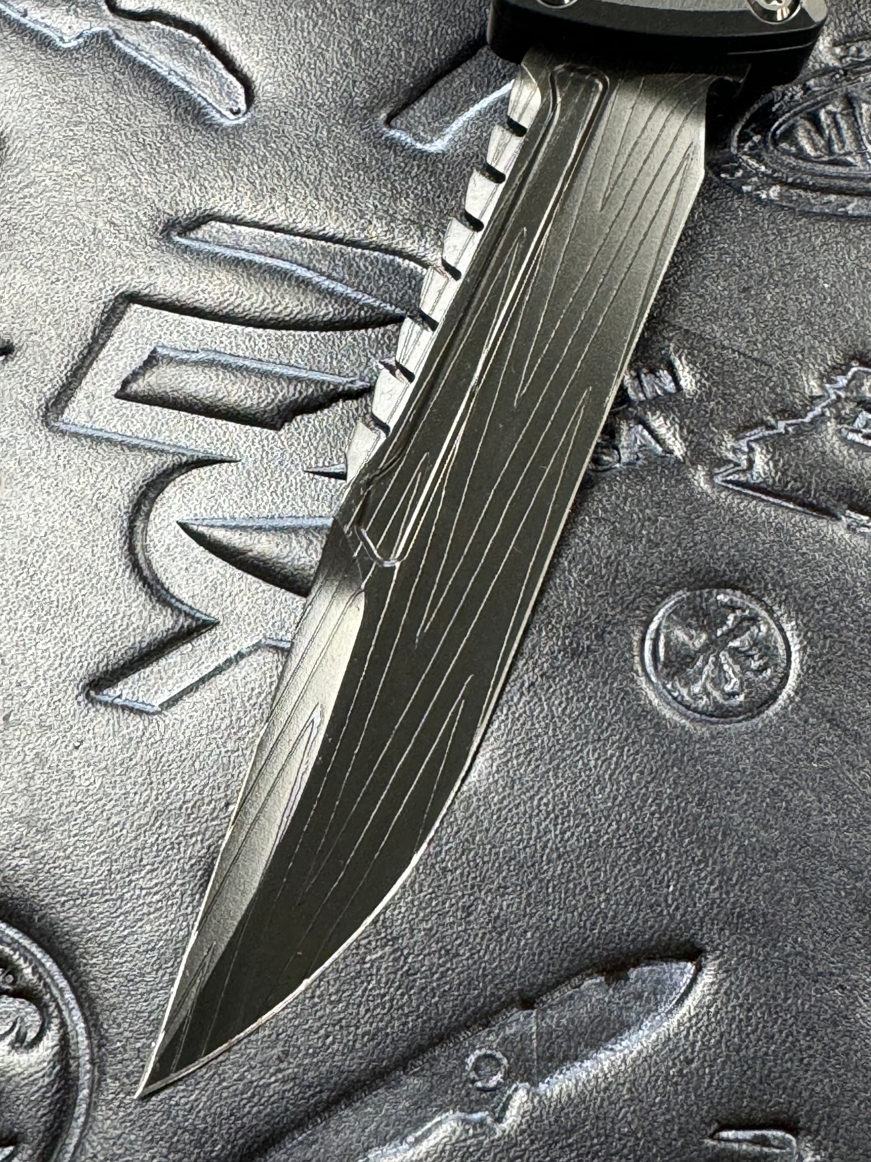 Microtech Knives Combat Troodon Gen III LT Interceptor Vegas Forge DLC Damascus & Black Hefted Handle w/ Two Tone DLC Hardware Signature Series 1217-16 MS4