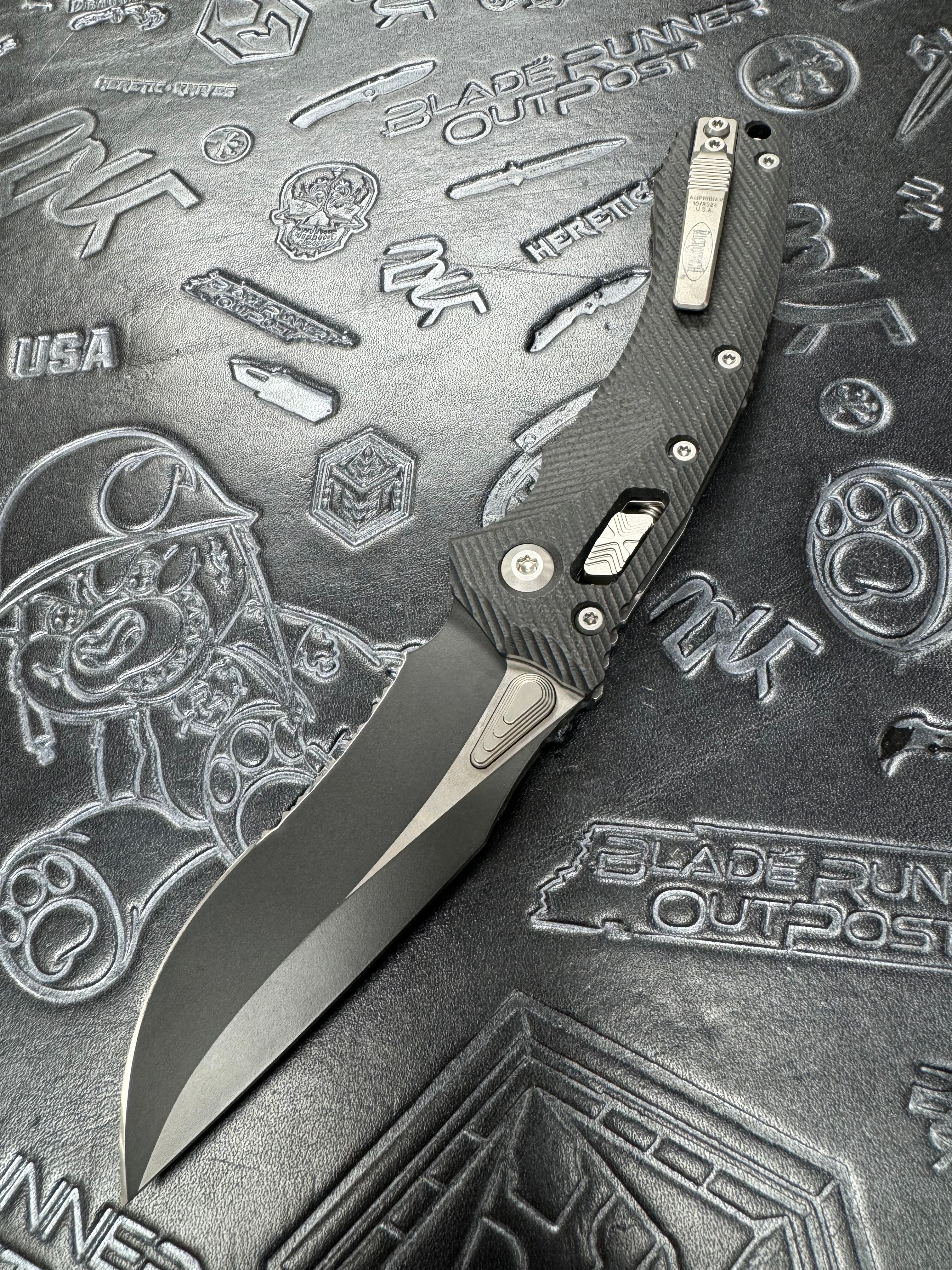 Microtech Amphibian RAM LOK Black Fluted G-10 & Black Partial Serrated M390MK 137RL-2 FLGTBK