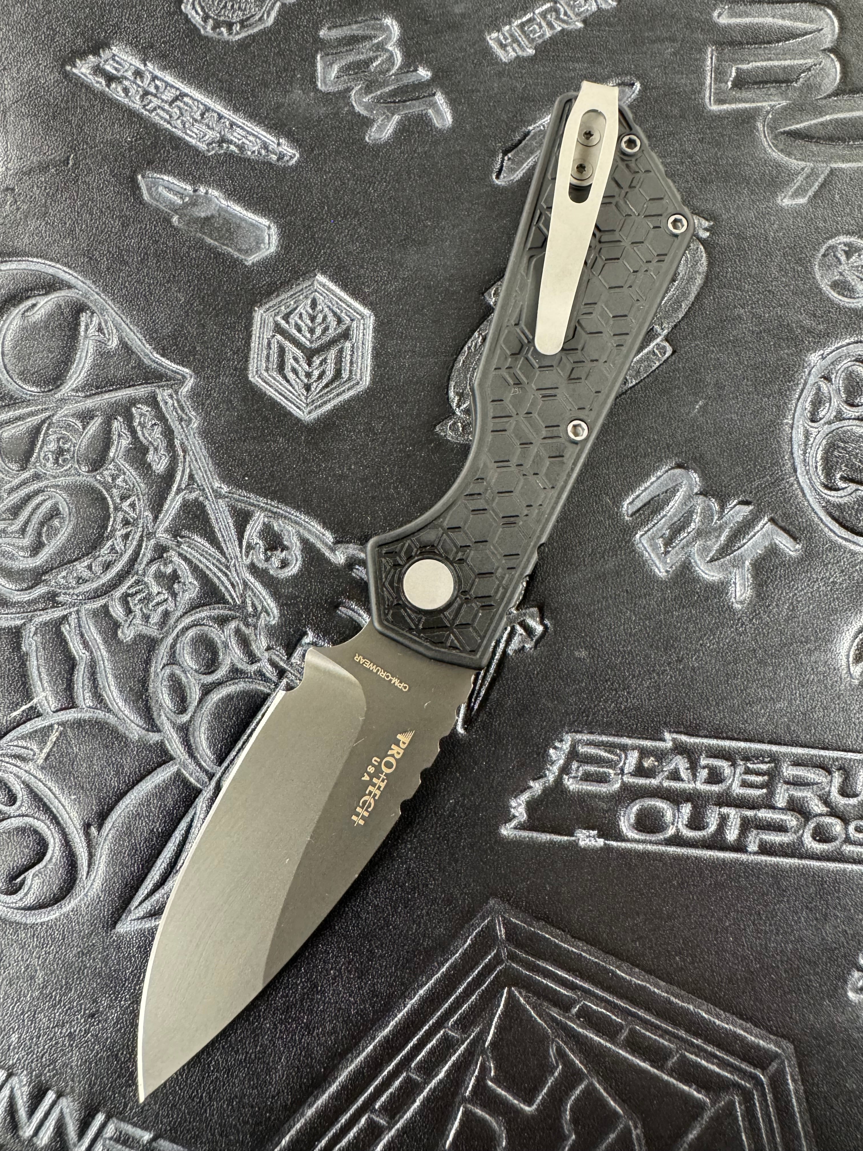 Pro-Tech PT Plus Black Gridlock Aluminum Handle w/ Smoky Gray Cru-Wear 2024 Cancon PT.3