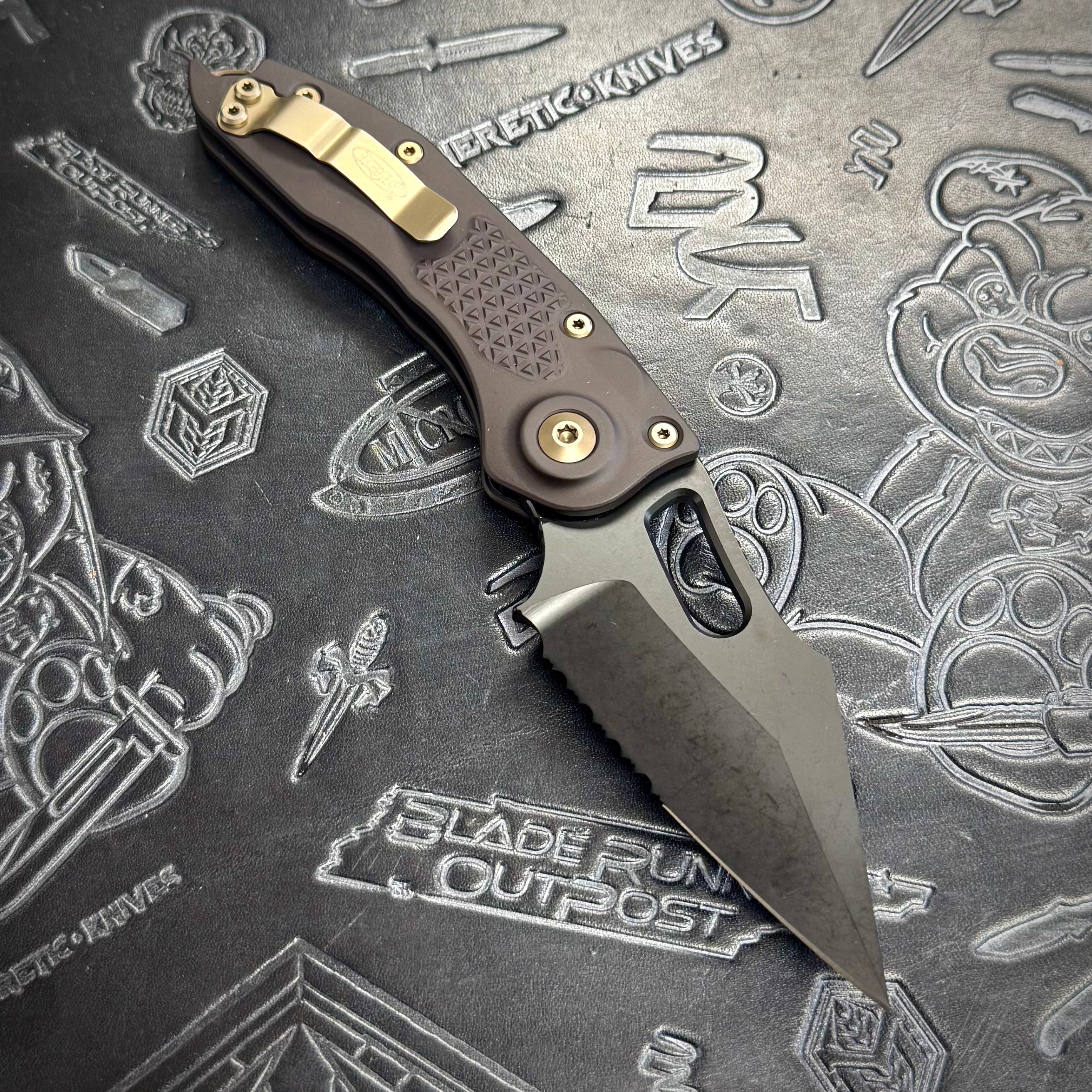 Microtech Stitch Auto - DLC Partial Serrated 169-2 DLC