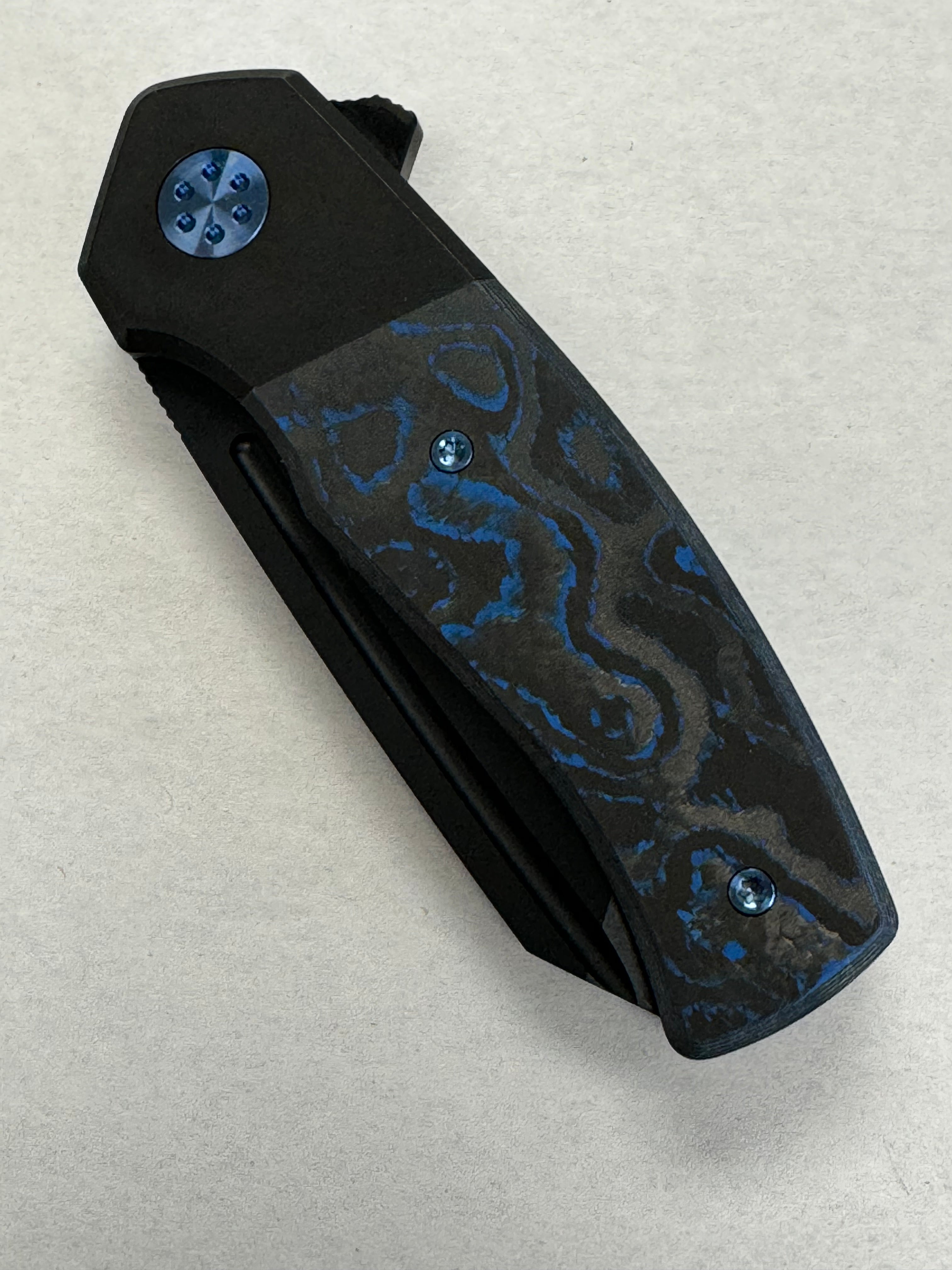 Beans Blades Mini Warrior Folder - Electric Blue Carbon Fiber, Full Serrated PVD M390