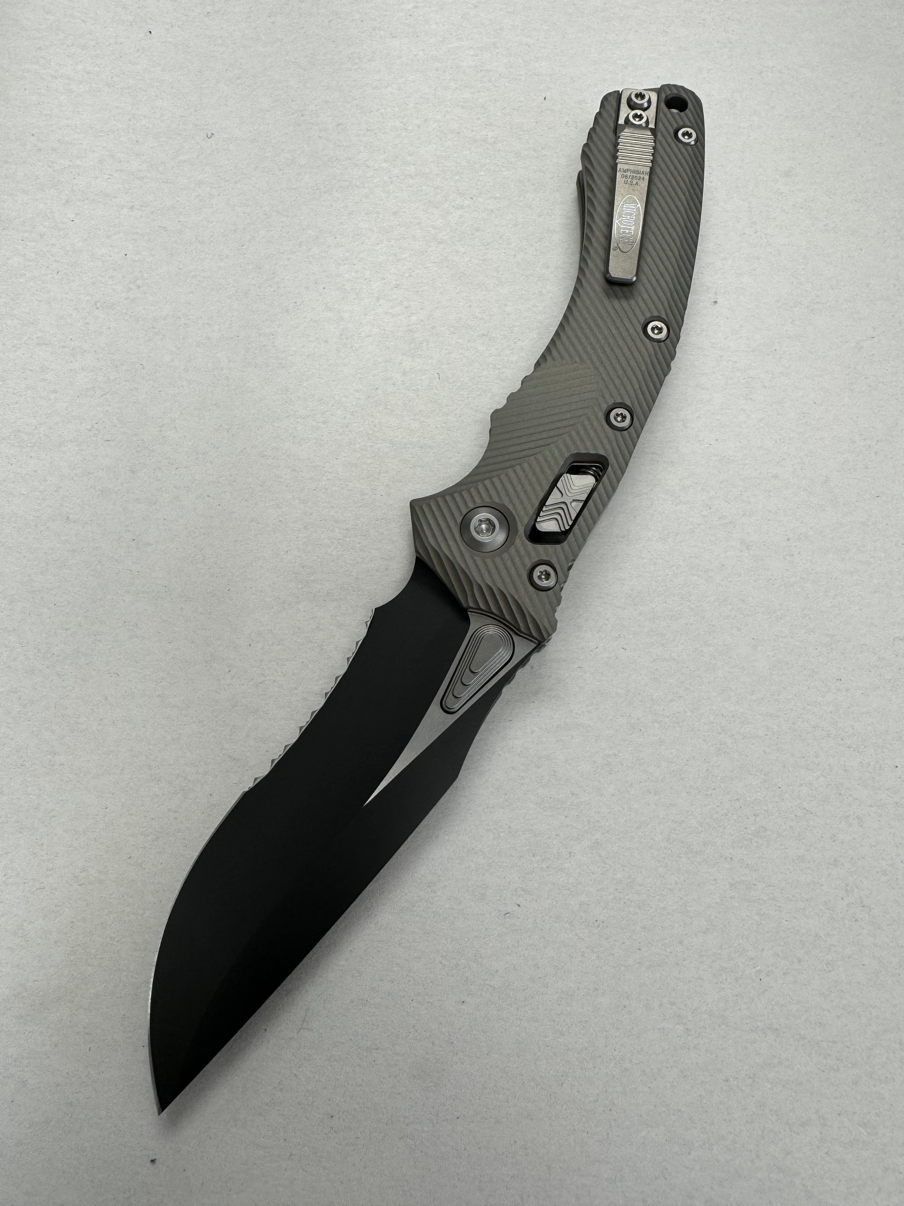 Microtech Amphibian RAM LOK Natural Clear Fluted Aluminum & Black Partial Serrated M390MK 137RL-2 FLNC