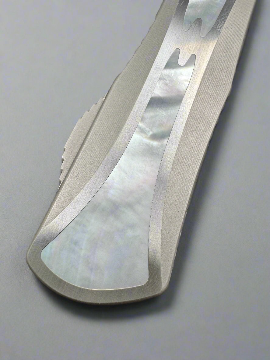Pre Owned Heretic Knives Manticore X Hand Ground Vegas Forge Blued Damascus D/E & Hefted Stainless Steel Handle w/ Mother of Pearl Inlays