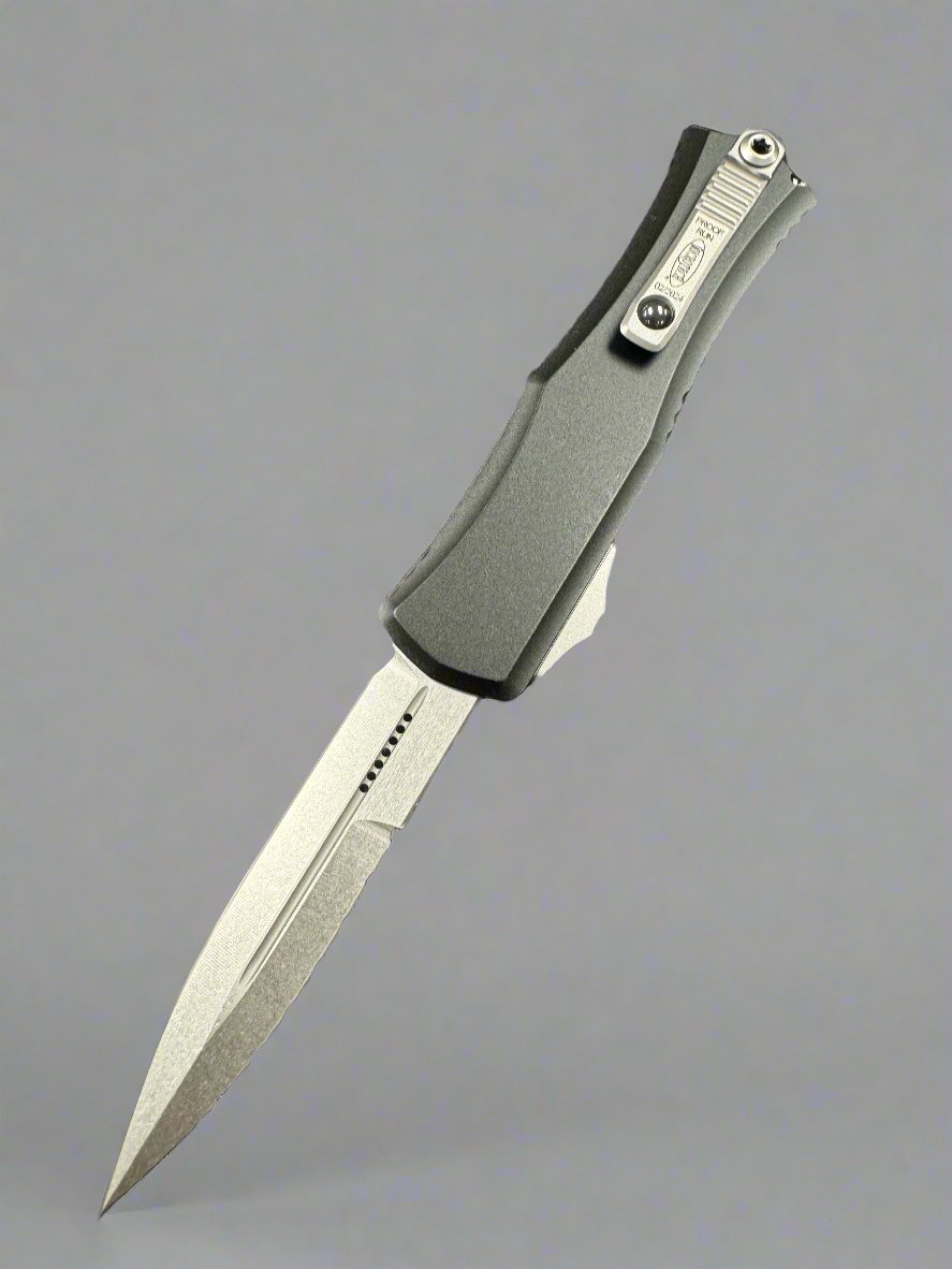 Pre Owned Like New Microtech Hera II Mini Bayonet Black Stonewash Standard Top Serrated Proof Run 1701M-10PR