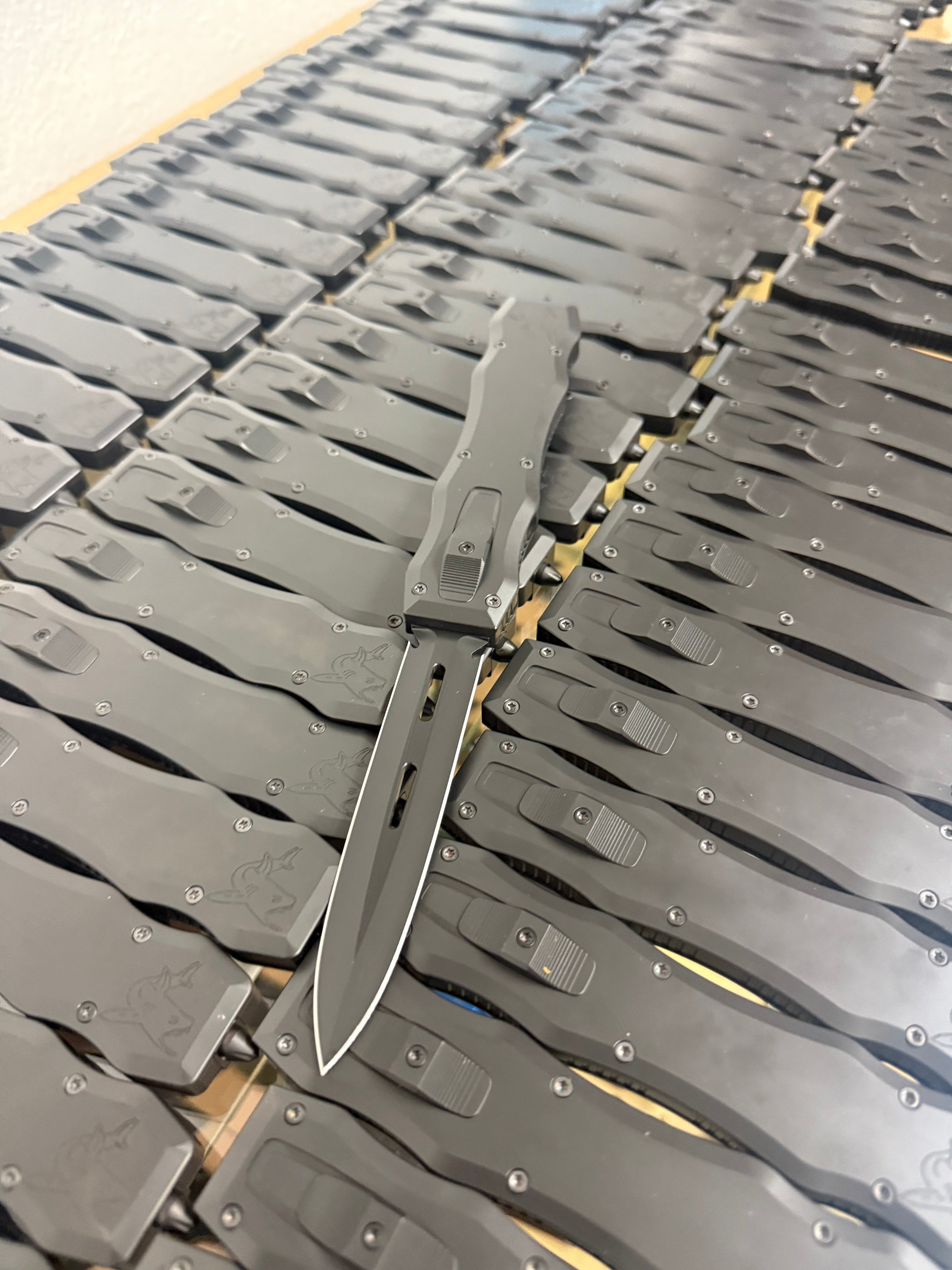 Desert Knife Works Sand Shark DLC Stainless Steel Handle w/ DLC M390 D/E