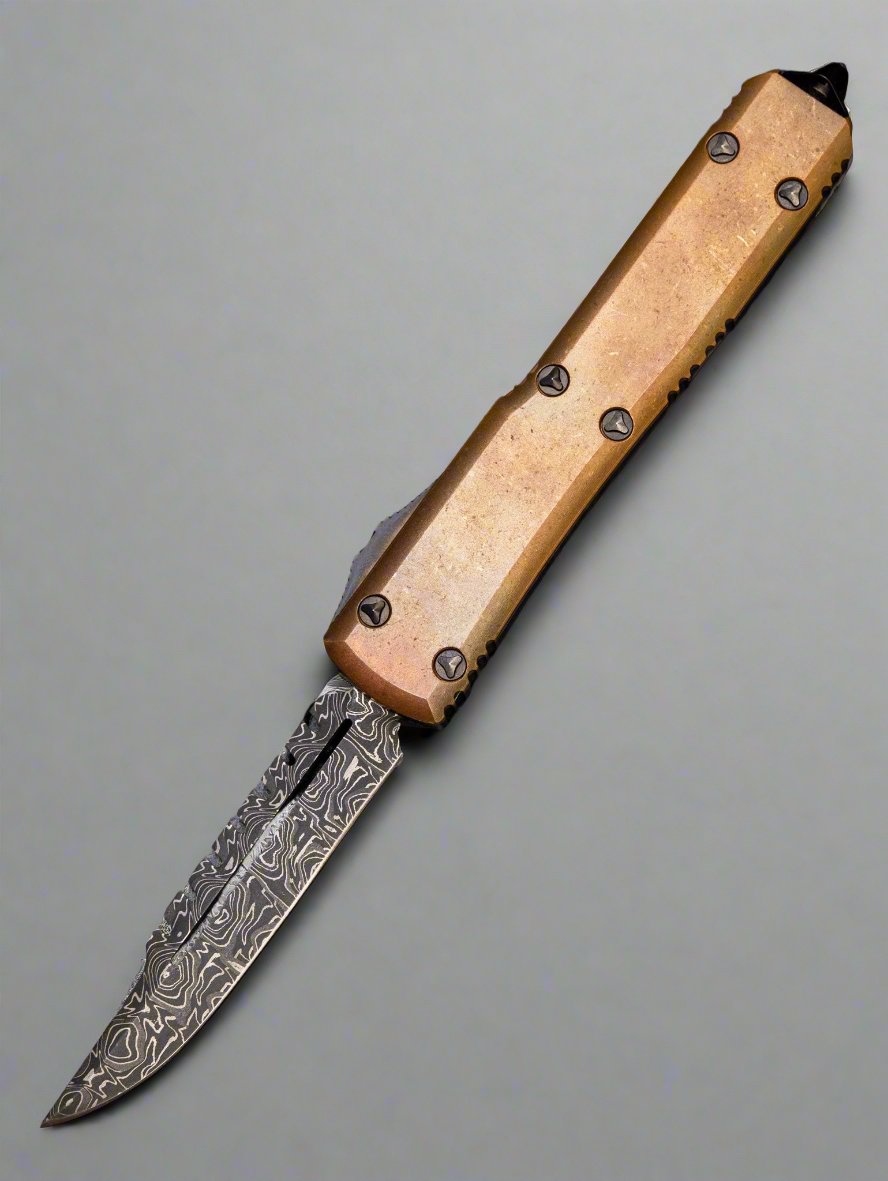 Pre Owned (Trade In) Reese Weiland Damascus Blade in Microtech Ultratech  223-1DLCTCPS Chassis Signature Series Copper Top Handle