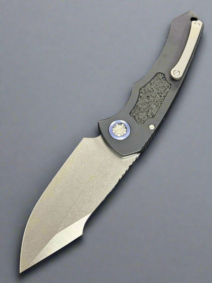Heretic Knives Pariah Auto Stonewash Standard w/ Blue Pivot Collars & MagnaCut H048-2A