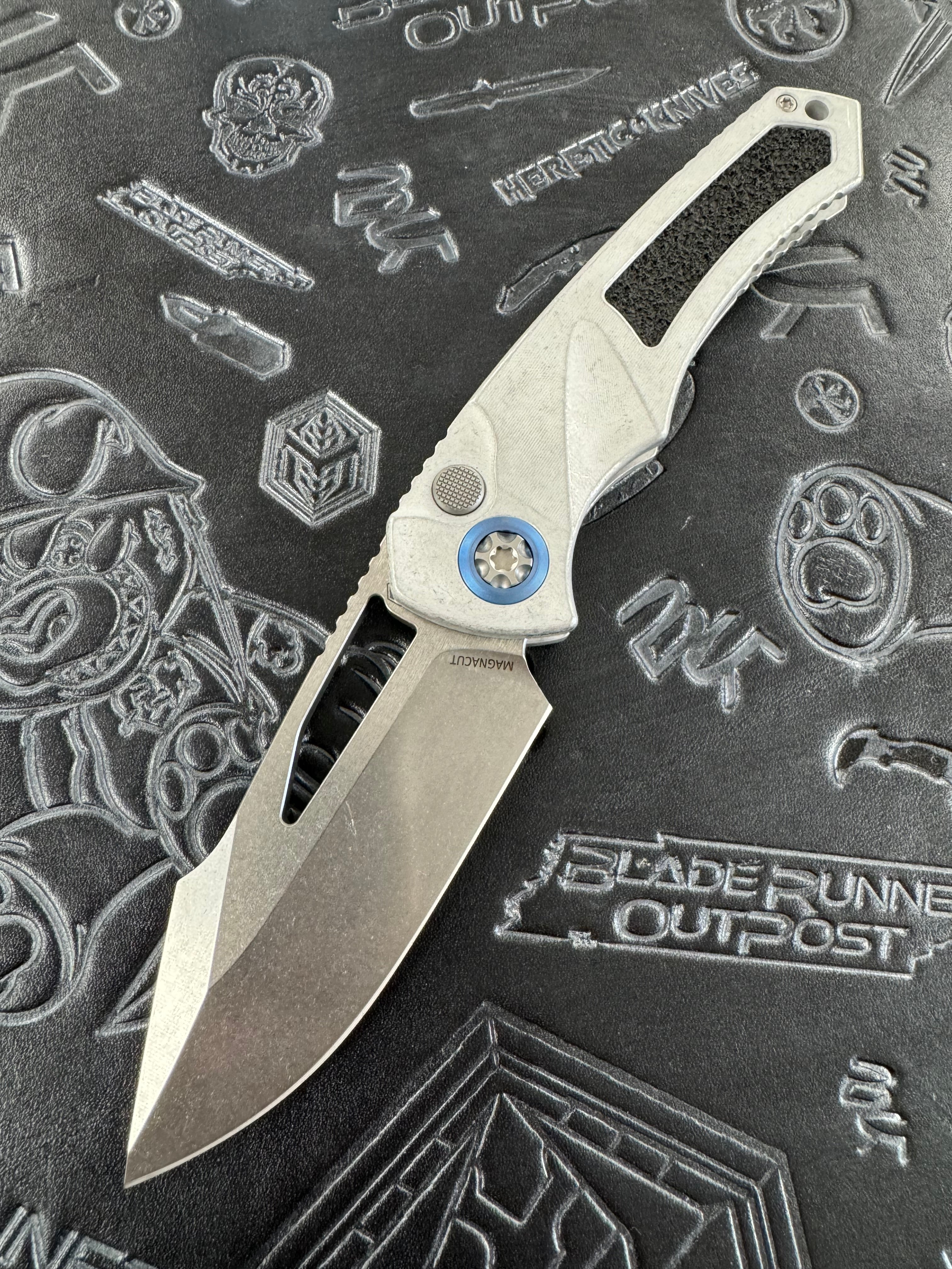 Heretic Knives Pariah Manual Button Lock Blizzard Worn Aluminum Handles w/ Stonewash MagnaCut H046-2A-BLZ