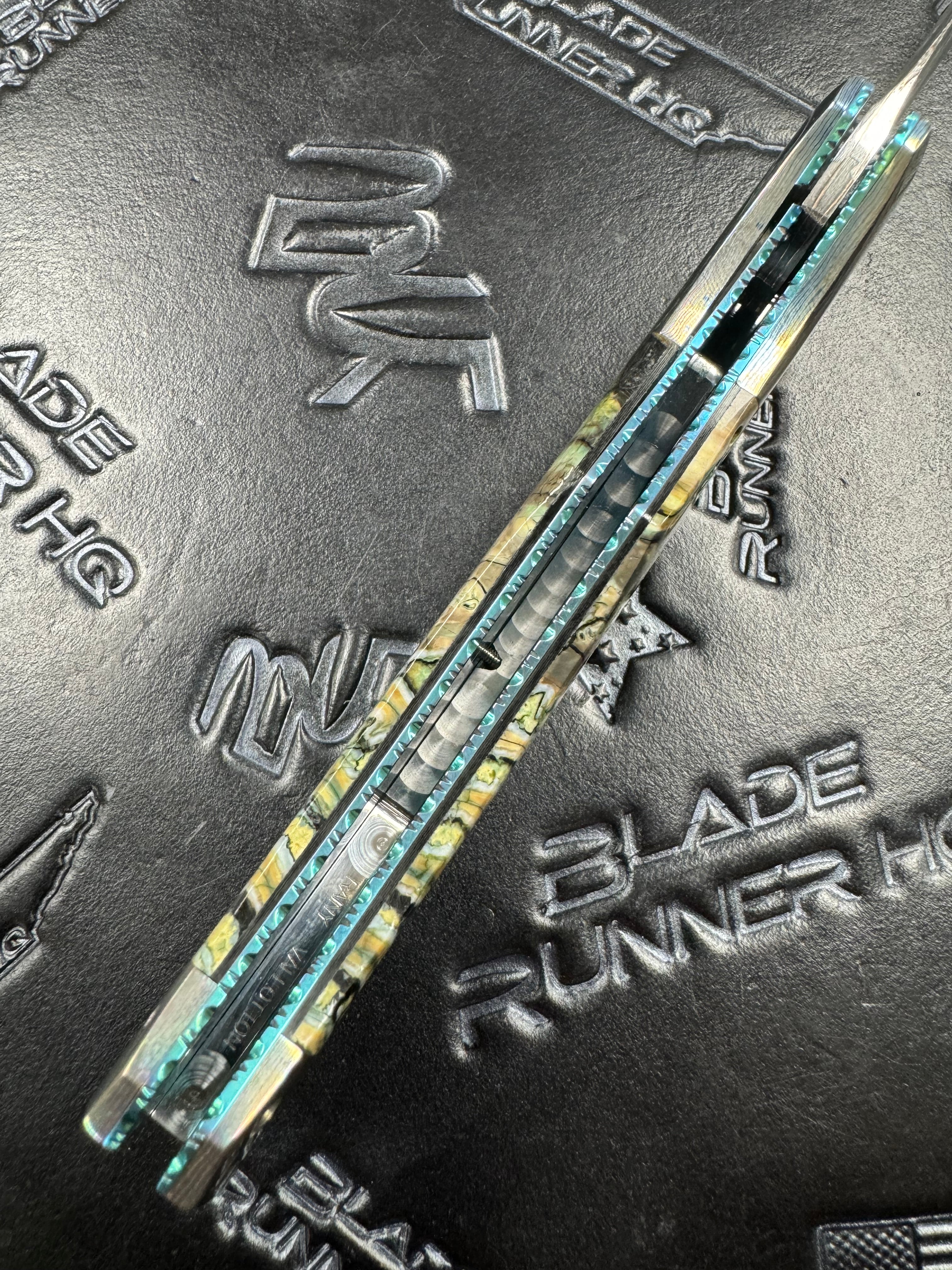 Valloton, Rainy - SV AK-25 2x Damascus / Copper Core Moku-Ti Bolsters Green & Black Molar Handles Custom Double Action D/A Folder