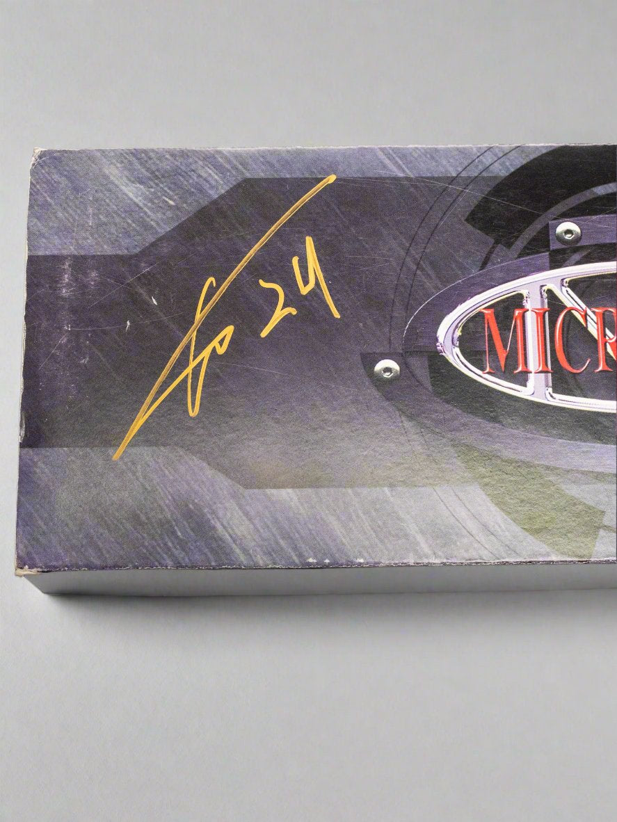 Pre Owned Microtech Crosshair Knife Digital Camo Fixed Double Edge (Digi Camo SER) 105-5