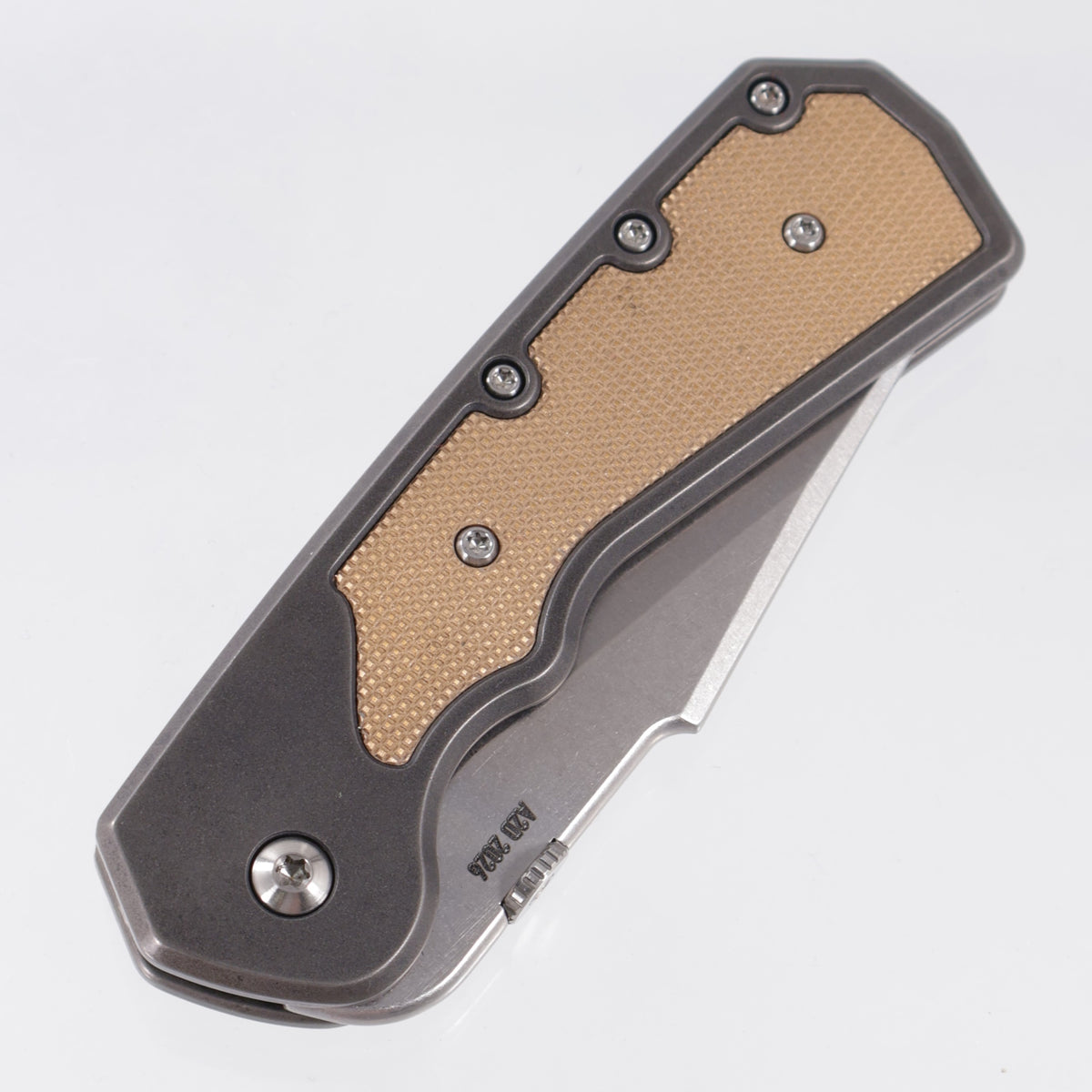 Attn2Detail Mercantile Delta Gen4 Harpoon Rising Grind - Blackened Titanium w/ 20 LPI Bronze Inlays - Stonewash Satin Magnacut