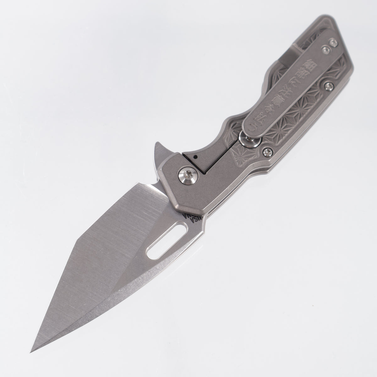 Attn2Detail Mercantile Mk.1 Medium Gen4 Hissatsu Rising Grind - Greywash Titanium w/ Asanoha Faux Inlays - Stonewash Satin Magnacut - A2D