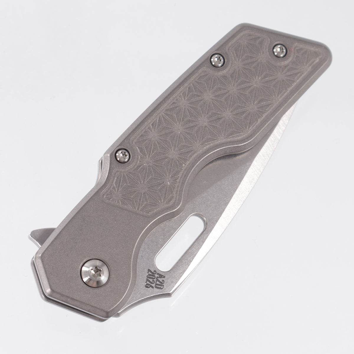 Attn2Detail Mercantile Mk.1 Medium Gen4 Hissatsu Rising Grind - Greywash Titanium w/ Asanoha Faux Inlays - Stonewash Satin Magnacut - A2D