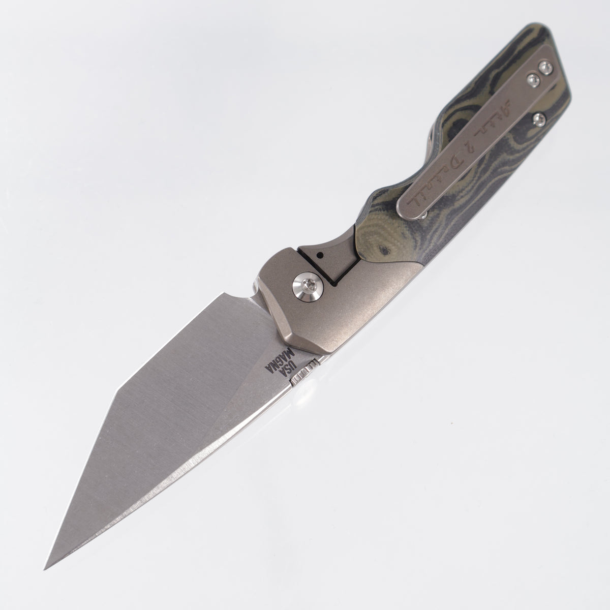 Attn2Detail Mercantile Mk.3 Medium Bolster Lock Gen4 Hissatsu Rising Grind - Bronze Ano Titanium w/ OD Green & Black G10 Burl Scales - Stonewash Satin Magnacut - A2D