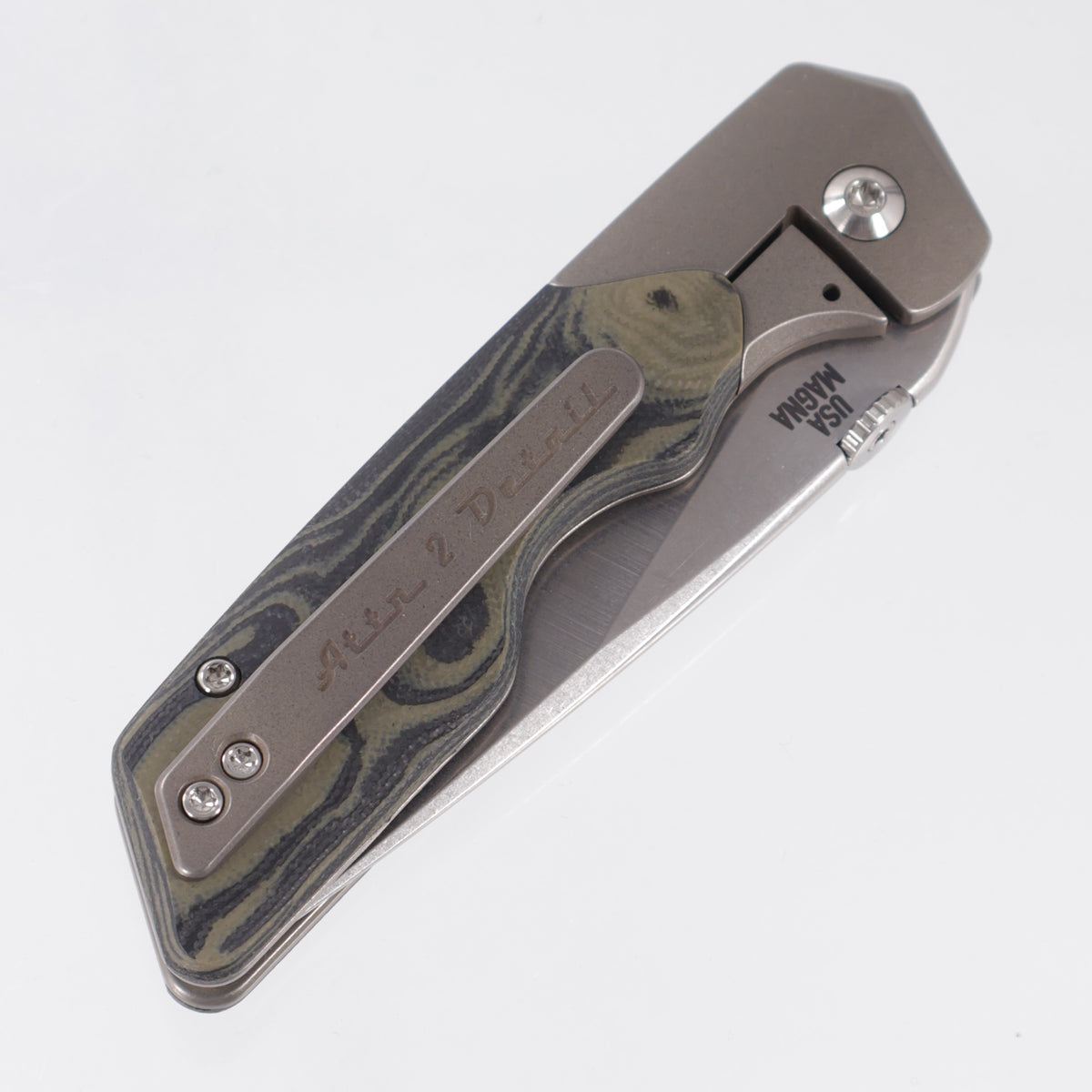 Attn2Detail Mercantile Mk.3 Medium Bolster Lock Gen4 Hissatsu Rising Grind - Bronze Ano Titanium w/ OD Green & Black G10 Burl Scales - Stonewash Satin Magnacut - A2D