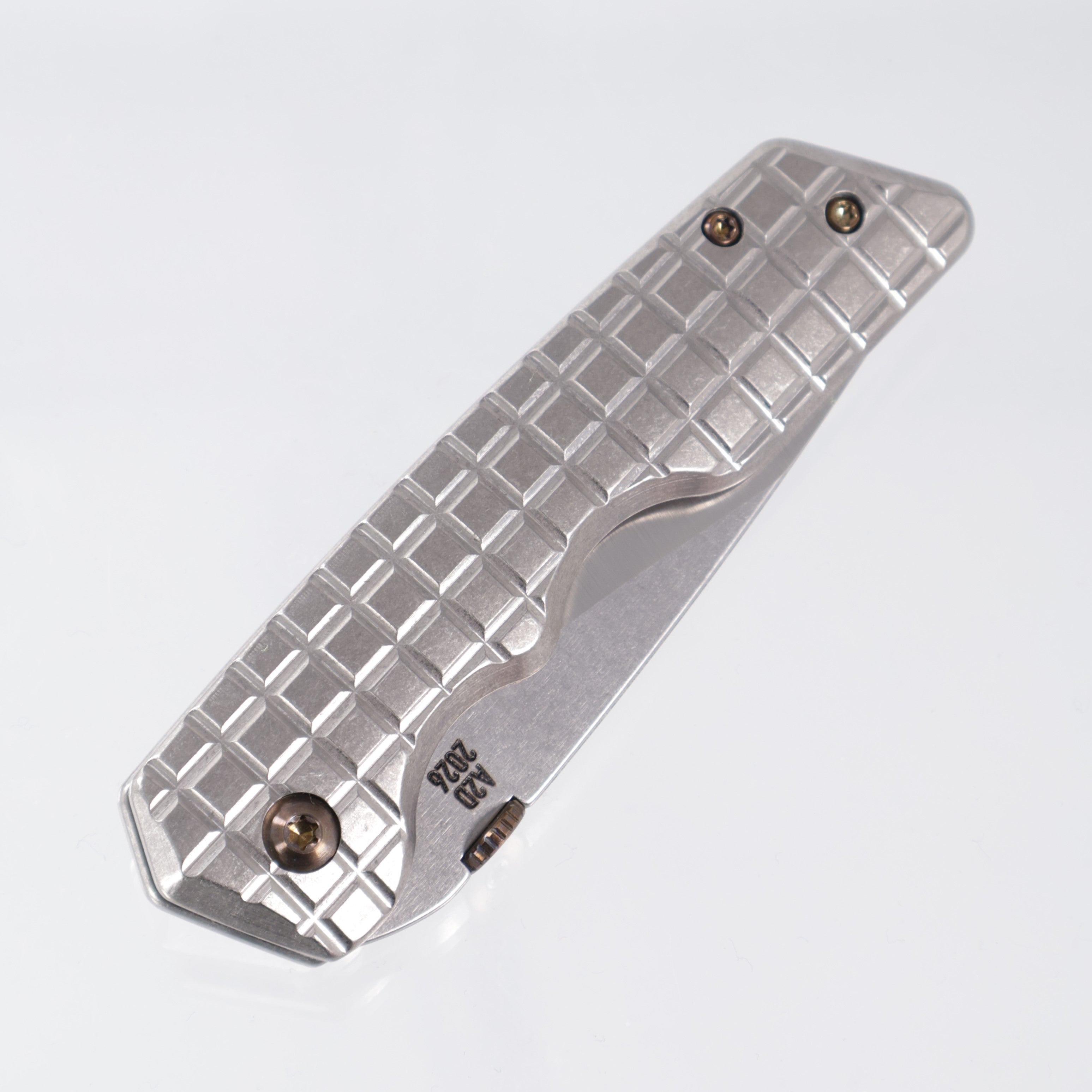 Attn2Detail Mk 3 Medium - Satin Magnacut Drop Point - Frag Titanium Bright Stonewash