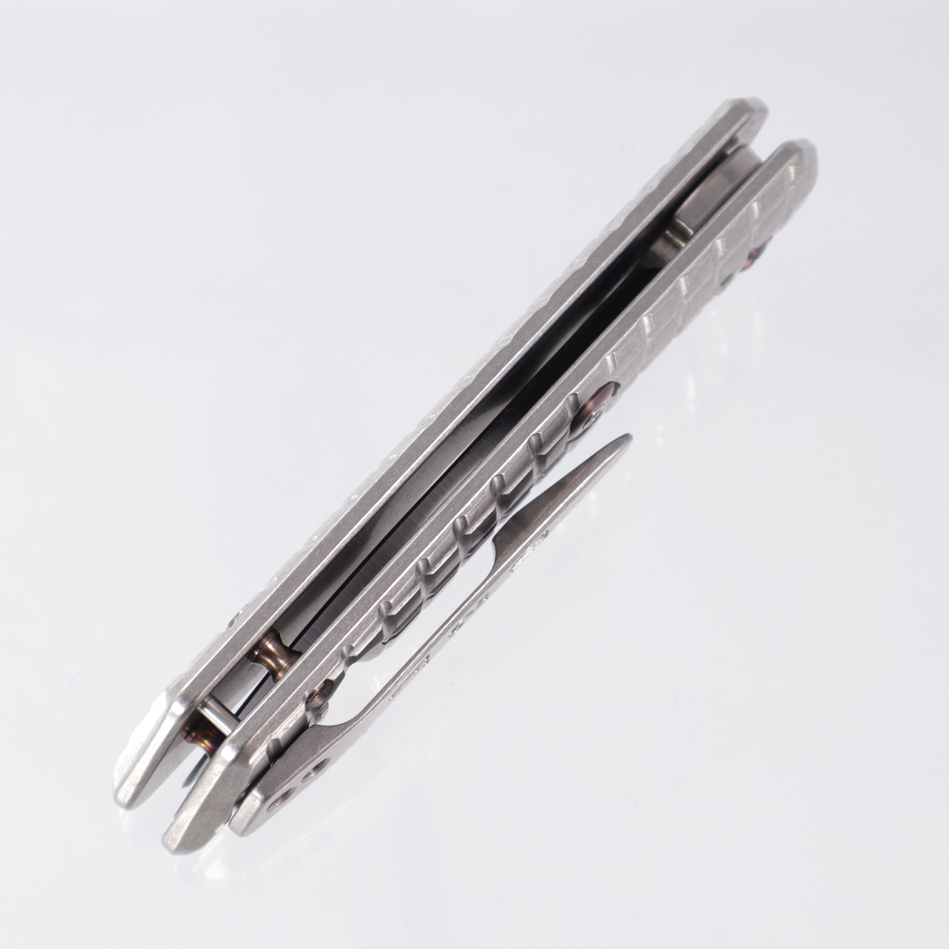 Attn2Detail Mk 3 Medium - Satin Magnacut Drop Point - Frag Titanium Bright Stonewash