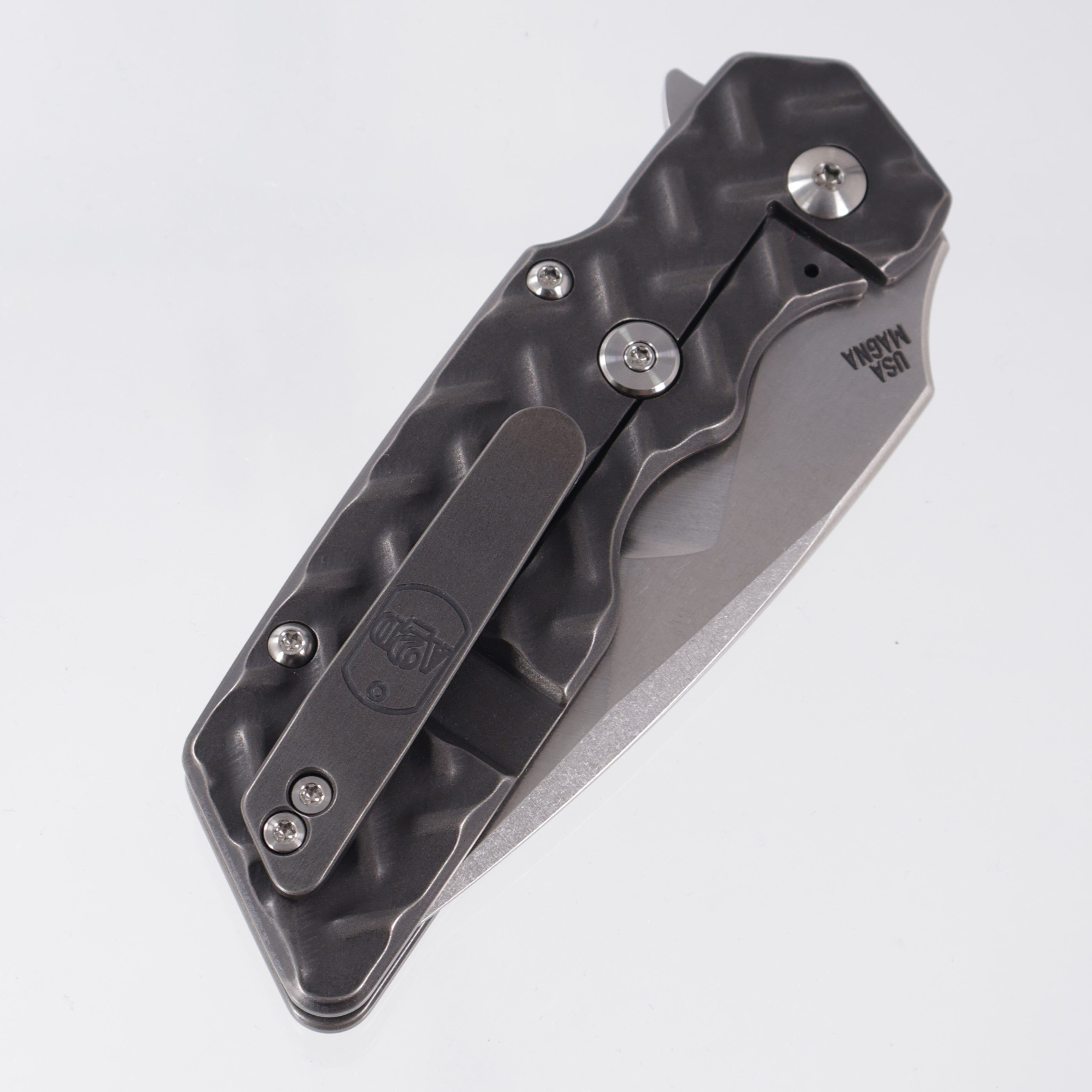 Attn2Detail Mercantile Mk.1 Large Gen4 Hissatsu Compound Grind (no blade hole) - Blackwash Treadplate Titanium - Stonewash Satin Magnacut